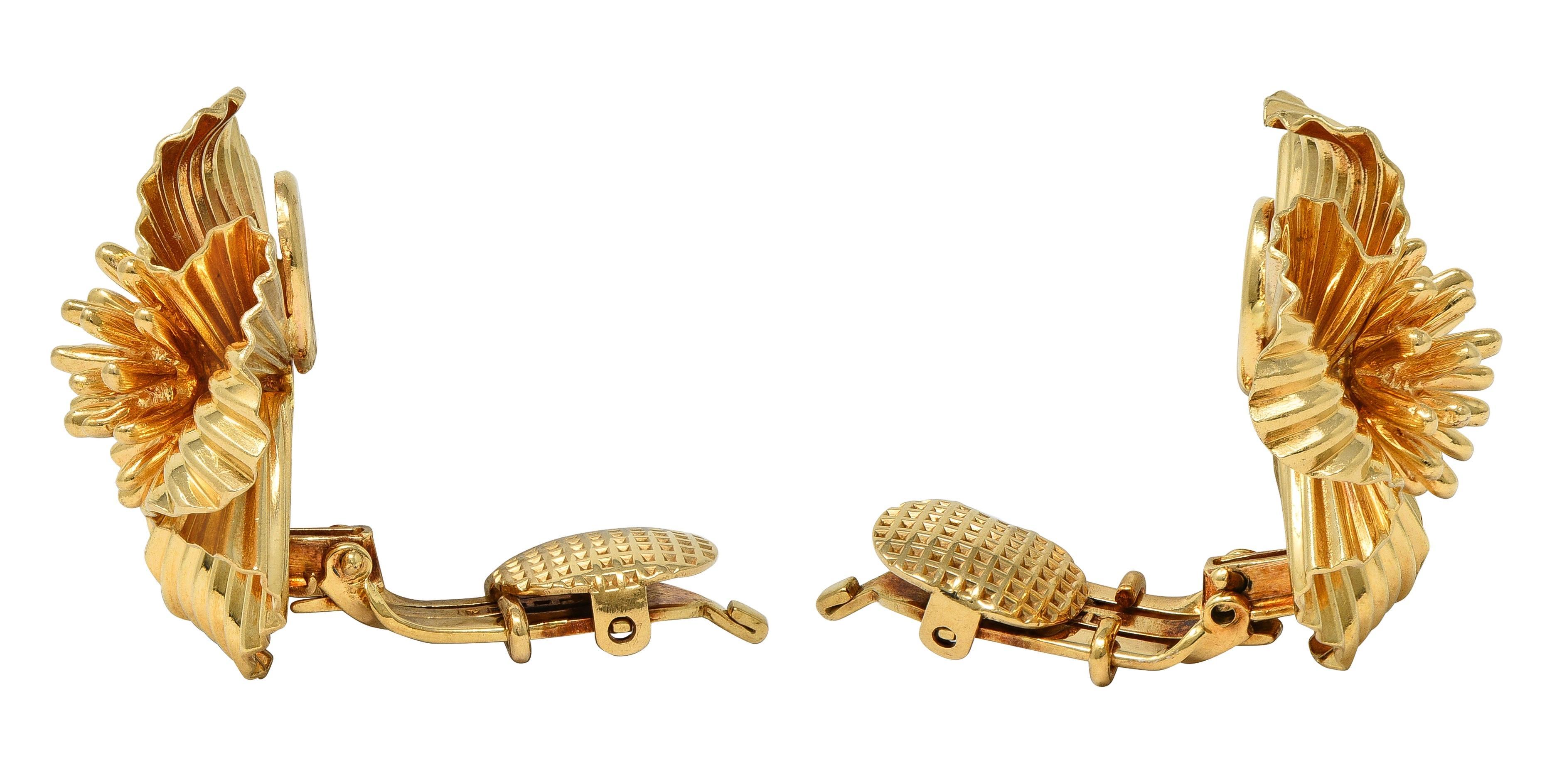 Tiffany & Co. Retro 14 Karat Yellow Gold Vintage Flower Ear-Clip Earrings For Sale 1