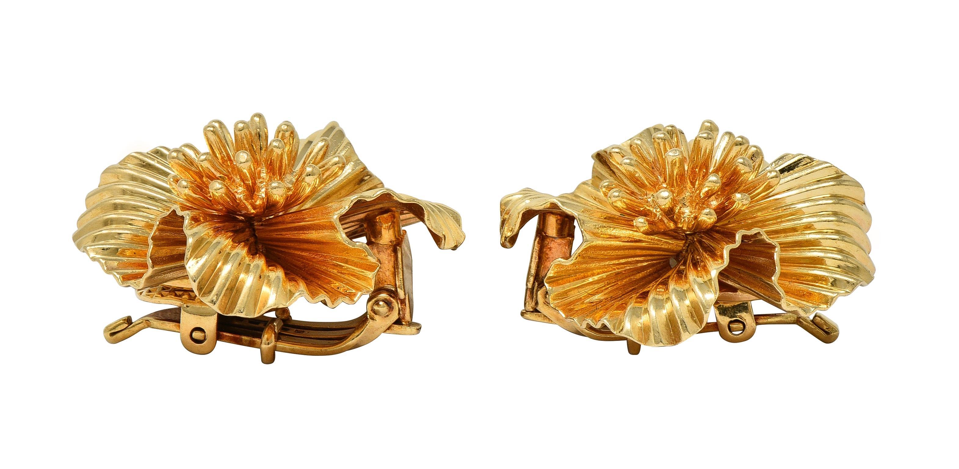 Tiffany & Co. Retro 14 Karat Yellow Gold Vintage Flower Ear-Clip Earrings For Sale 3
