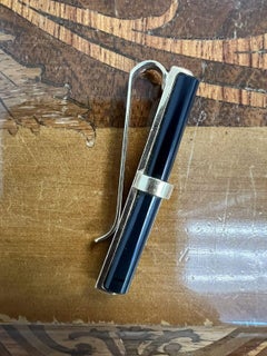 TIFFANY & CO. Pasador de corbata retro de oro amarillo de 14k y ónix Circa años 50