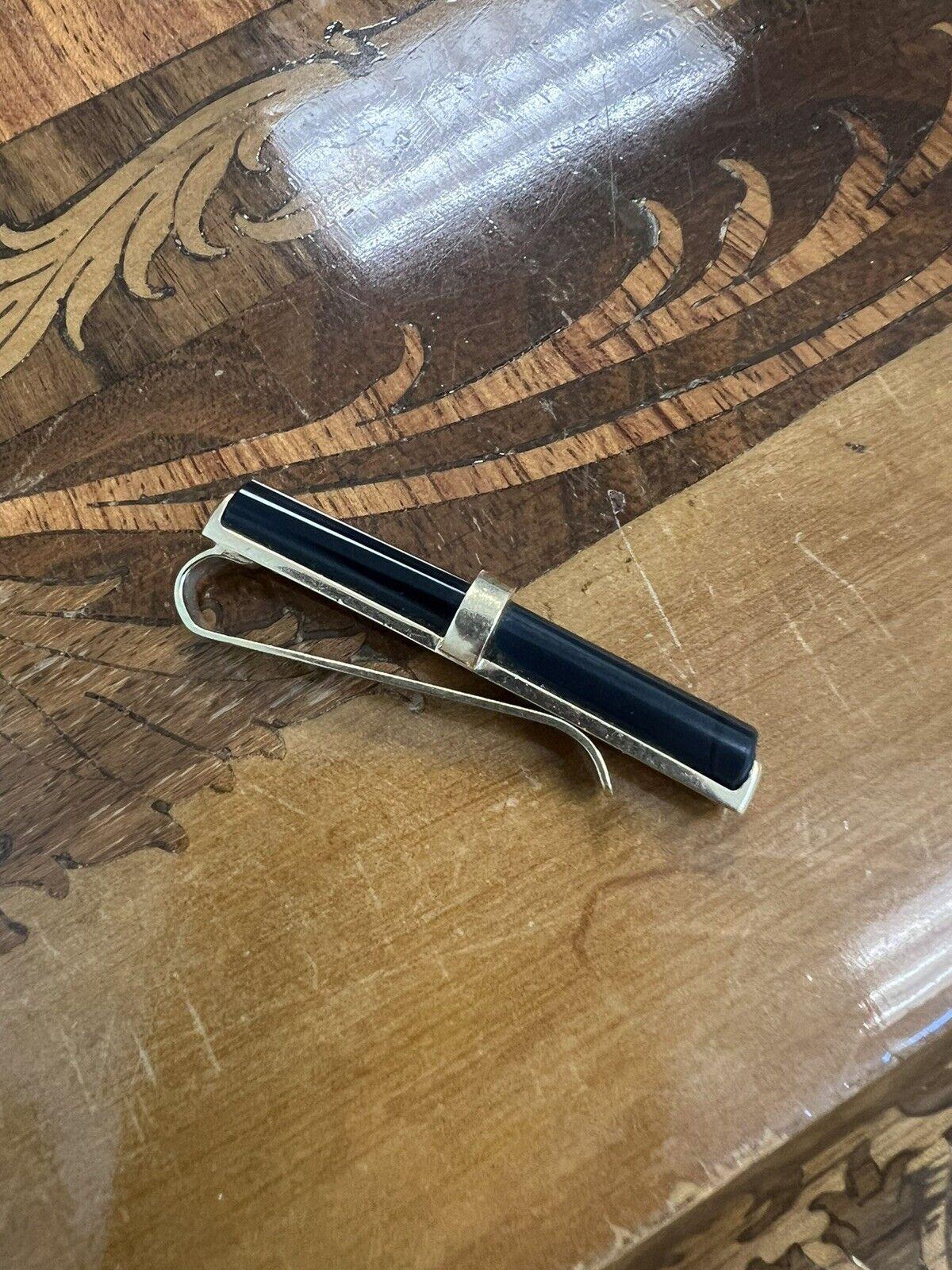 TIFFANY & CO. Retro 14k Yellow Gold & Onyx Tie Clip Circa 1950s In Excellent Condition In Beverly Hills, CA