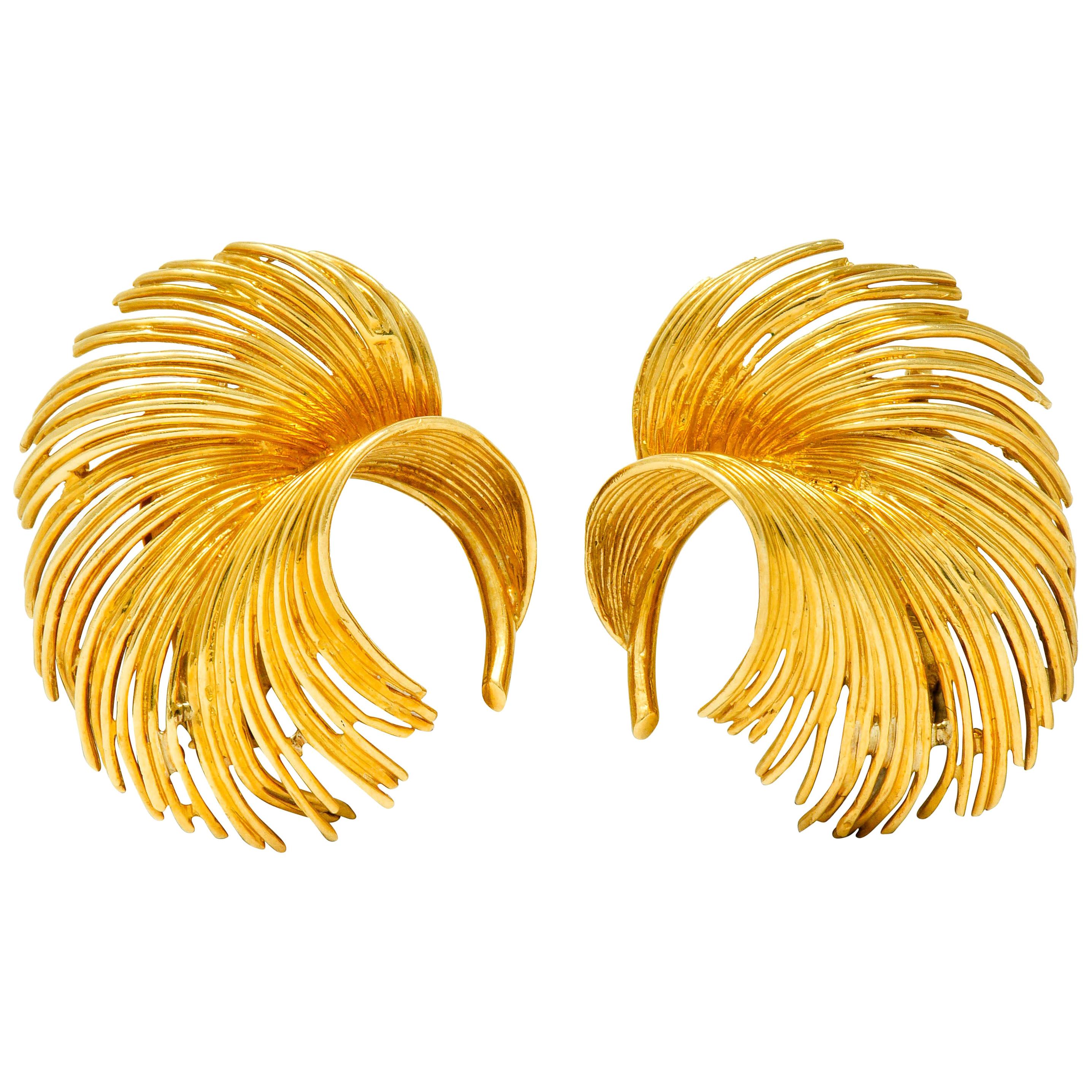 Tiffany & Co. Retro 18 Karat Gold Feather Ear-Clip Earrings, circa 1940s