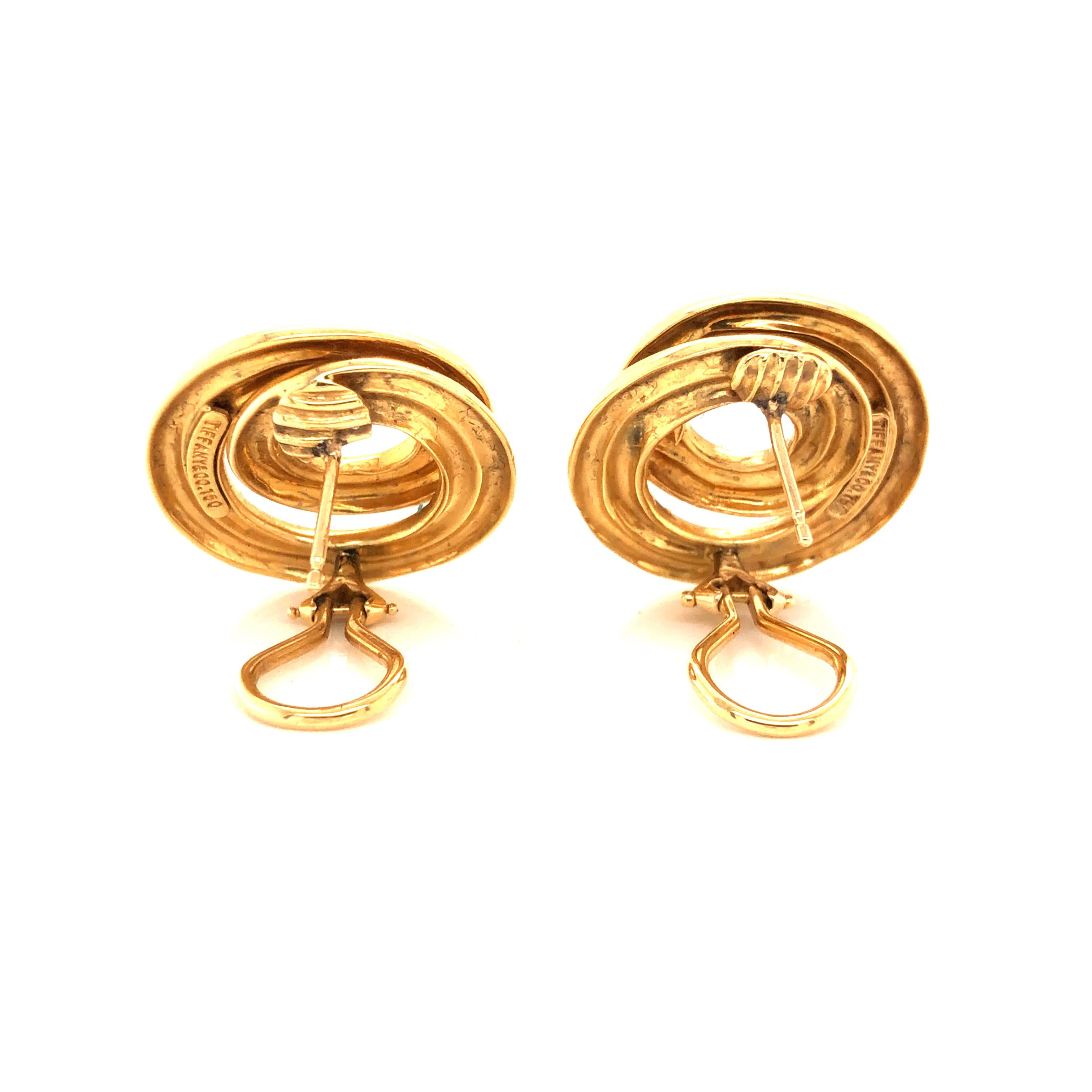 Tiffany & Co. Retro Runde Ohrringe aus 18 Karat Gelbgold mit Wirbel Damen