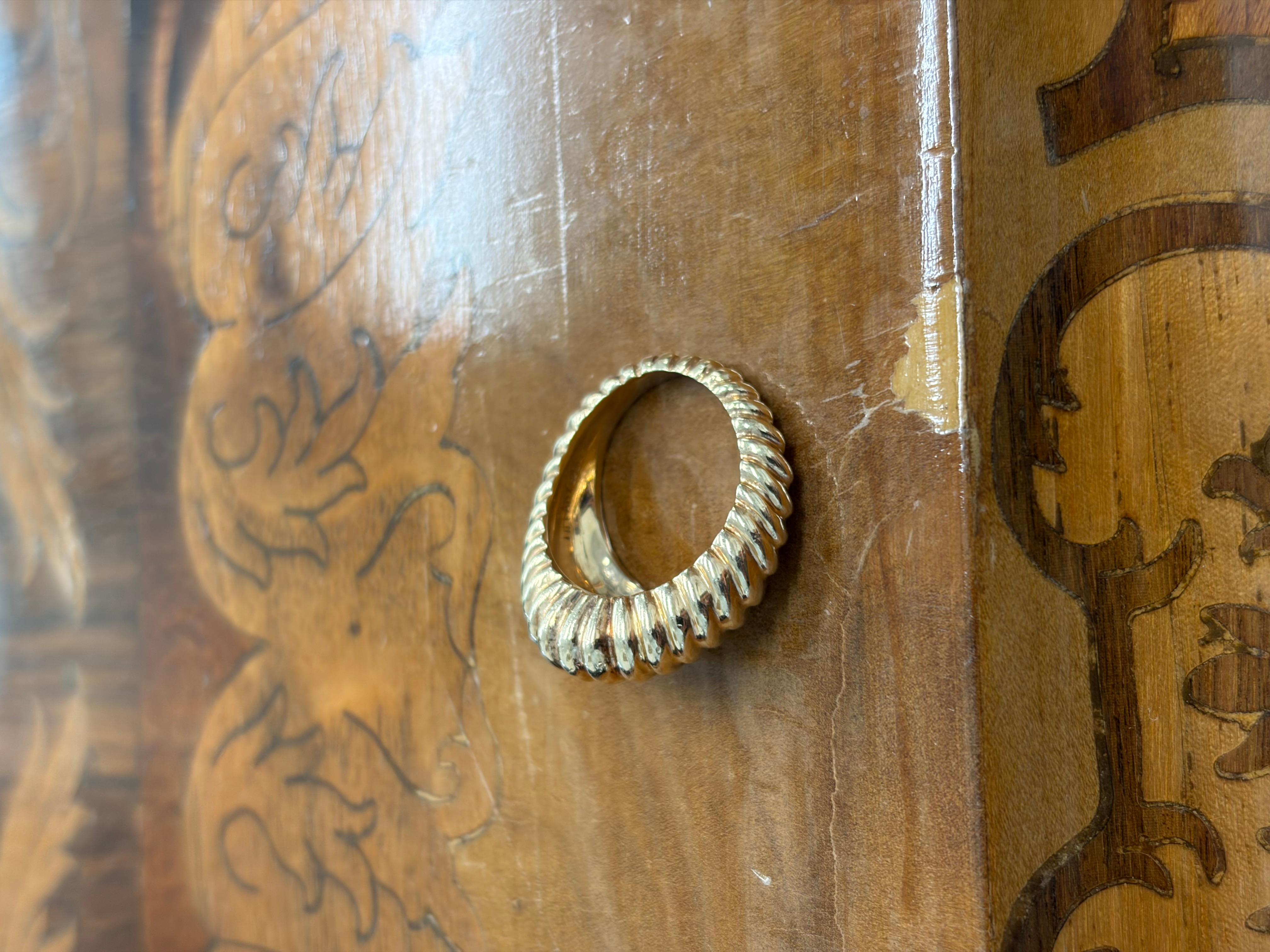 TIFFANY & CO. Anillo festoneado retro de oro amarillo de 14k de los años 50 en venta 5