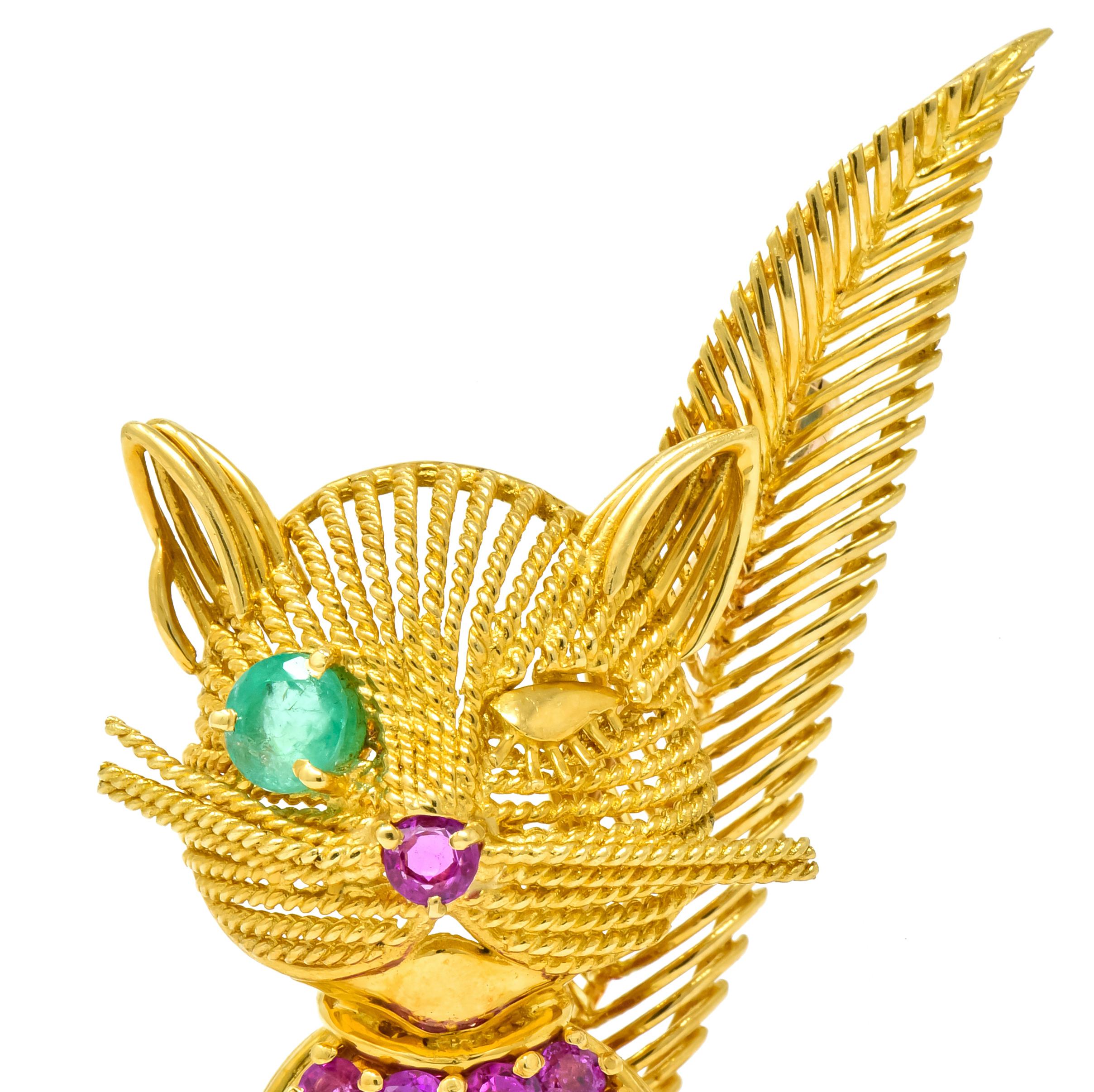 Tiffany & Co. Retro 5.45 Carat Ruby Emerald 18 Karat Gold Winking Cat Brooch In Excellent Condition In Philadelphia, PA