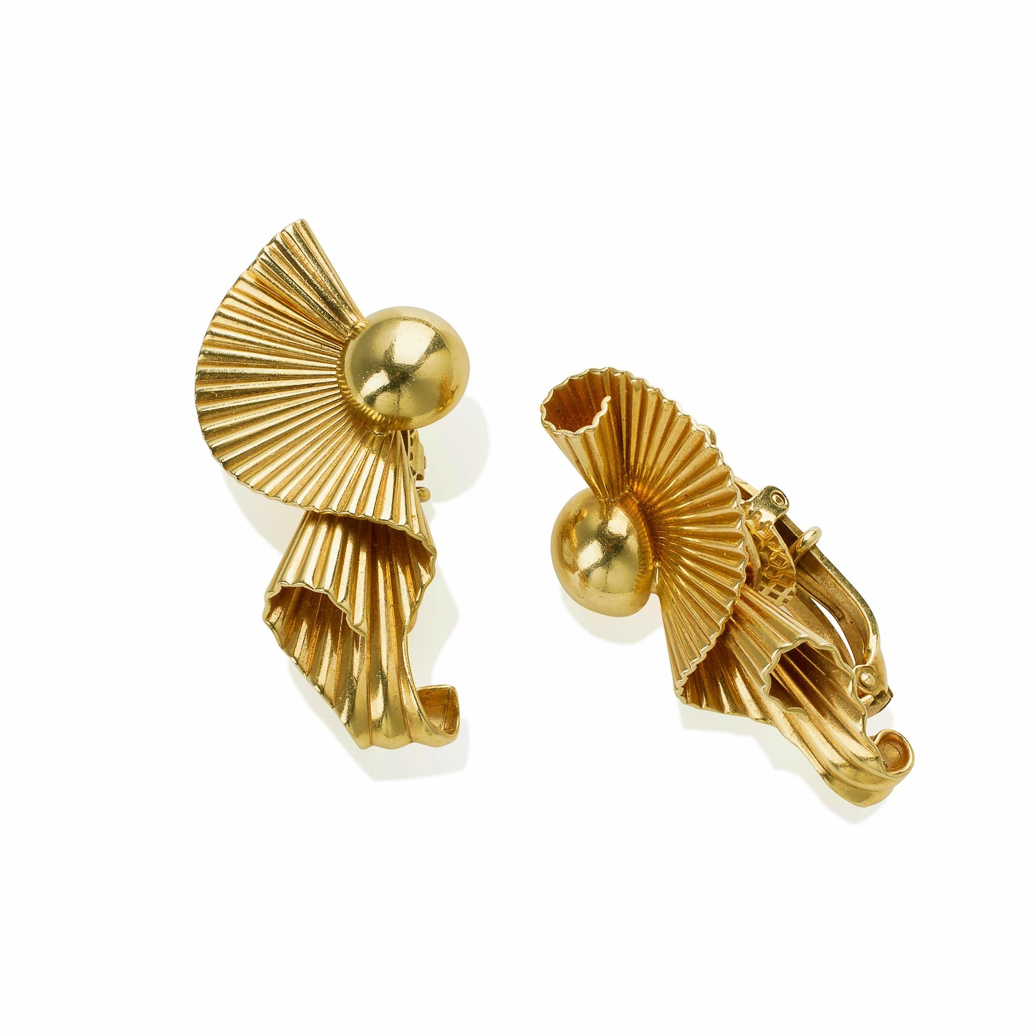 Tiffany & Co. Retro Gold Clip Earrings and Brooch 1