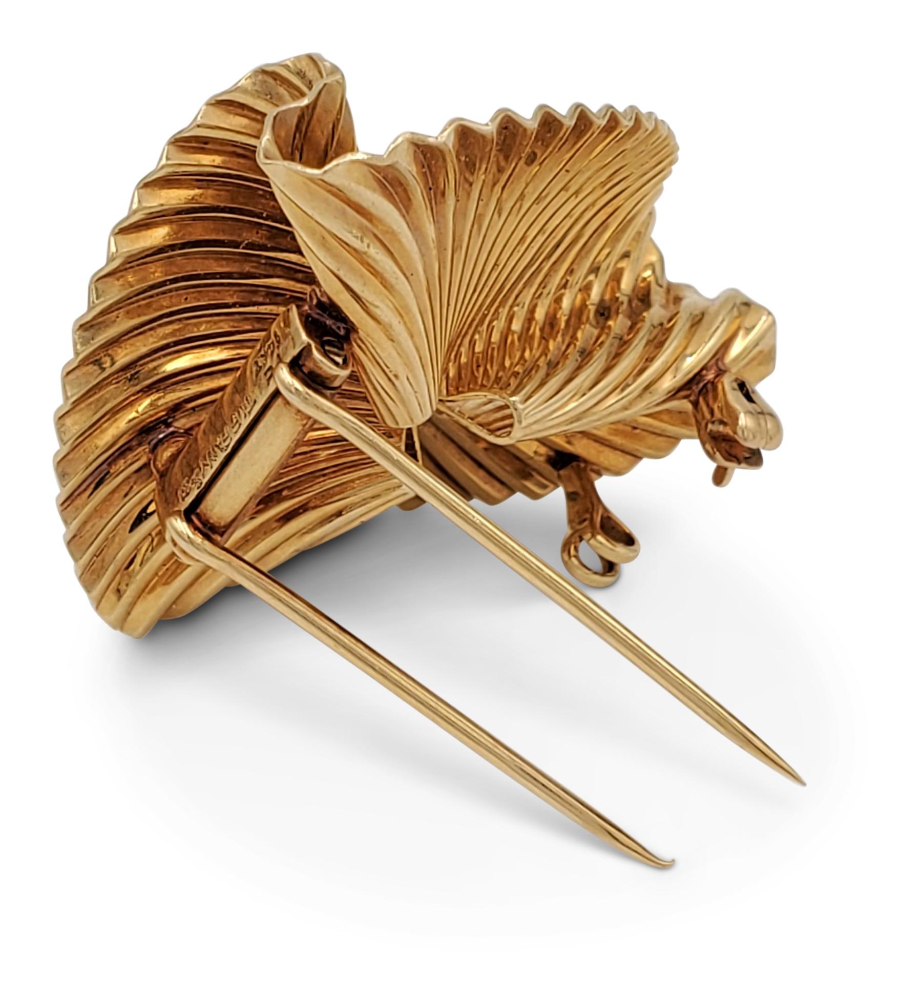 Tiffany & Co. Retro Gold Swirl Pin In Excellent Condition In New York, NY