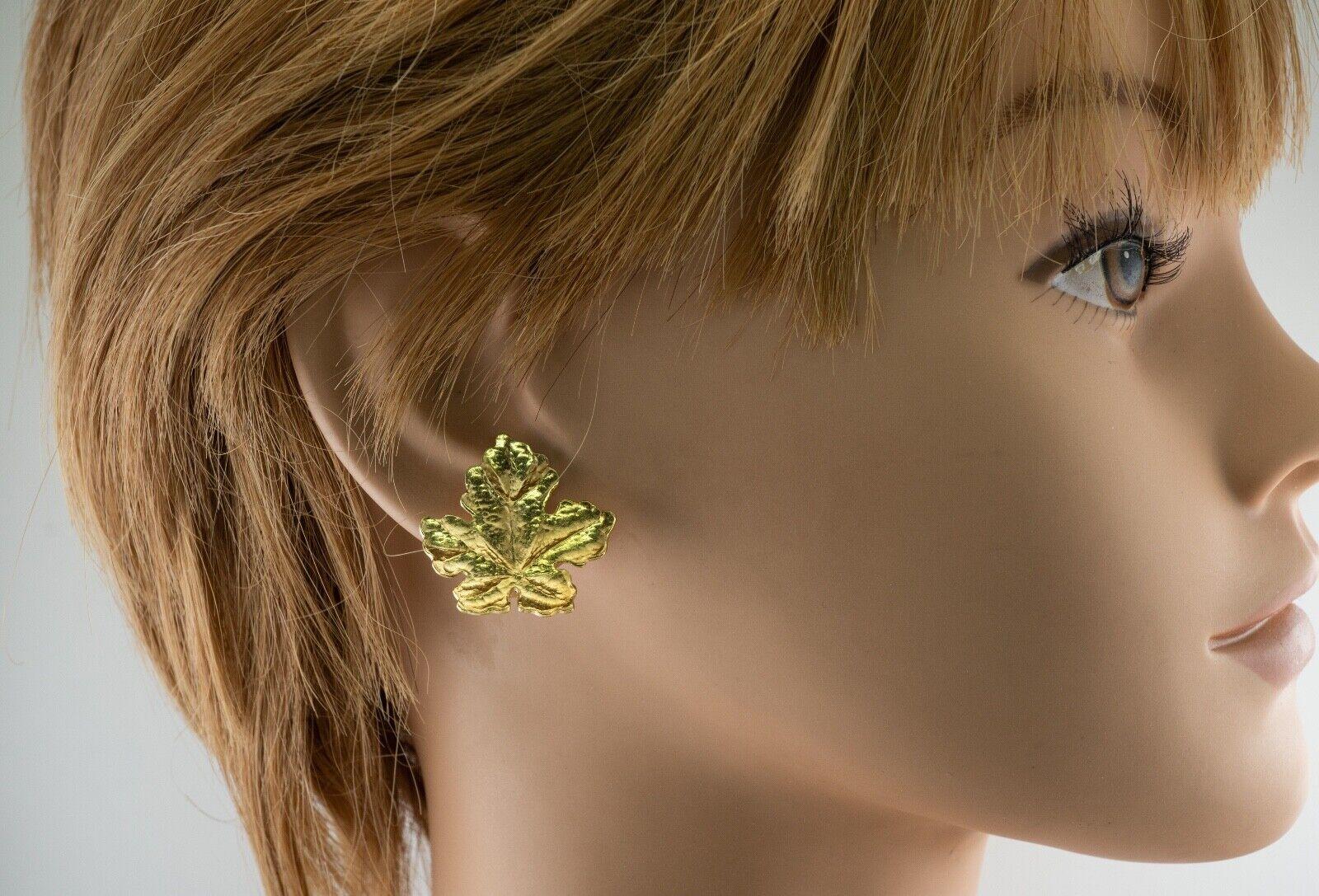 Tiffany & Co Retro Leaf Earrings 18K Gold For Sale 4