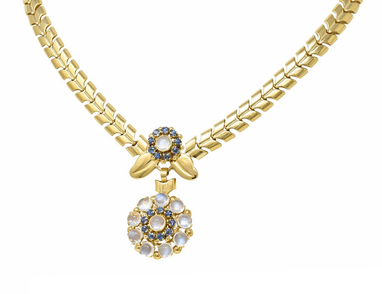 Tiffany & Co. Retro Moonstone Sapphire 14 Karat Gold Floral Cluster Necklace For Sale 1