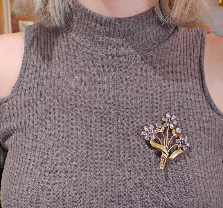 Women's Tiffany & Co. Retro Moonstone Sapphire Gold Flower Brooch Pin For Sale
