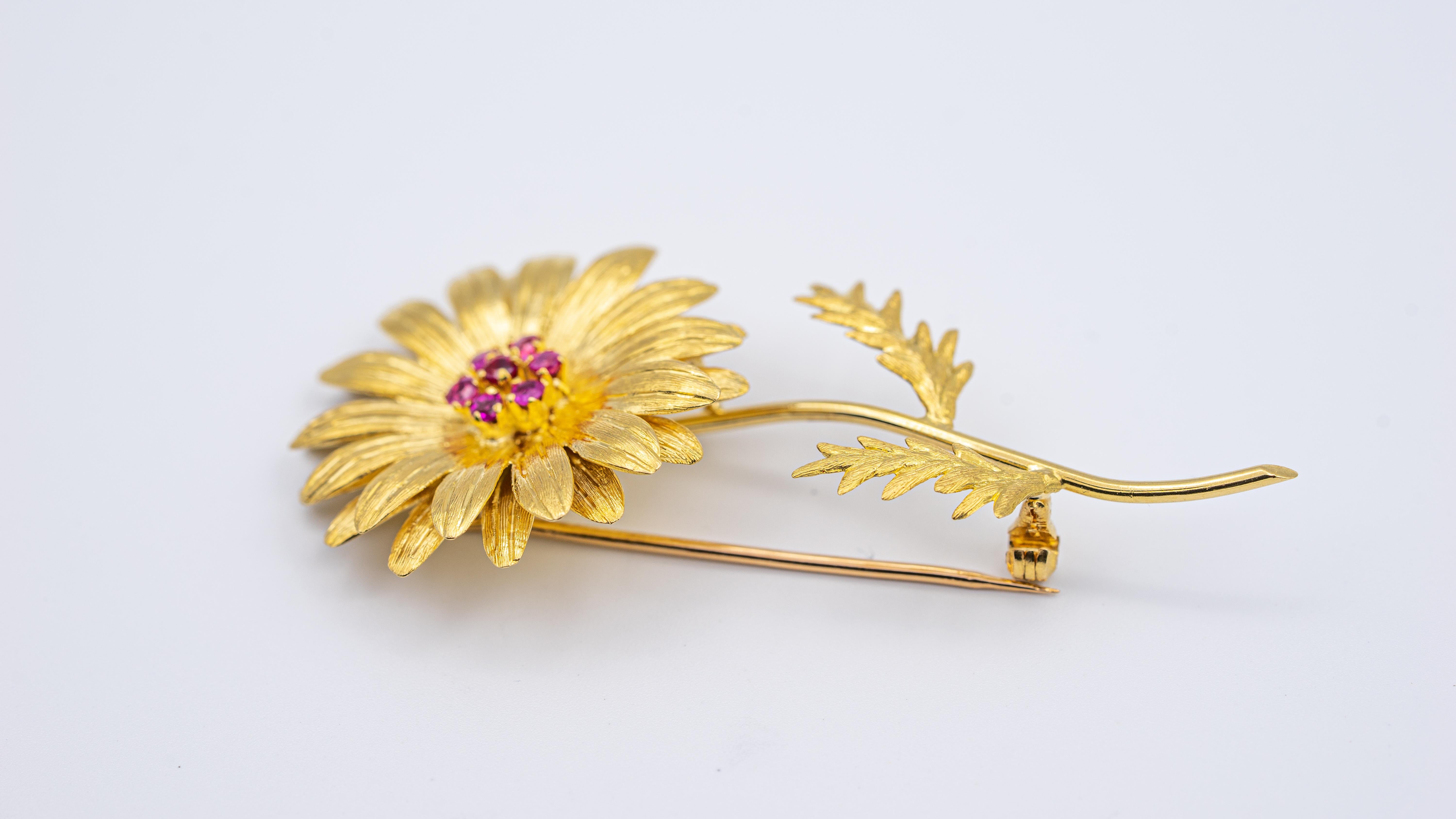 Brilliant Cut Tiffany & Co. Retro Ruby Sunflower 18 Karat Gold Brooch, circa 1970s