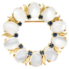 Tiffany & Co. Retro Sapphire Moonstone 14 Karat Gold Wreath Brooch