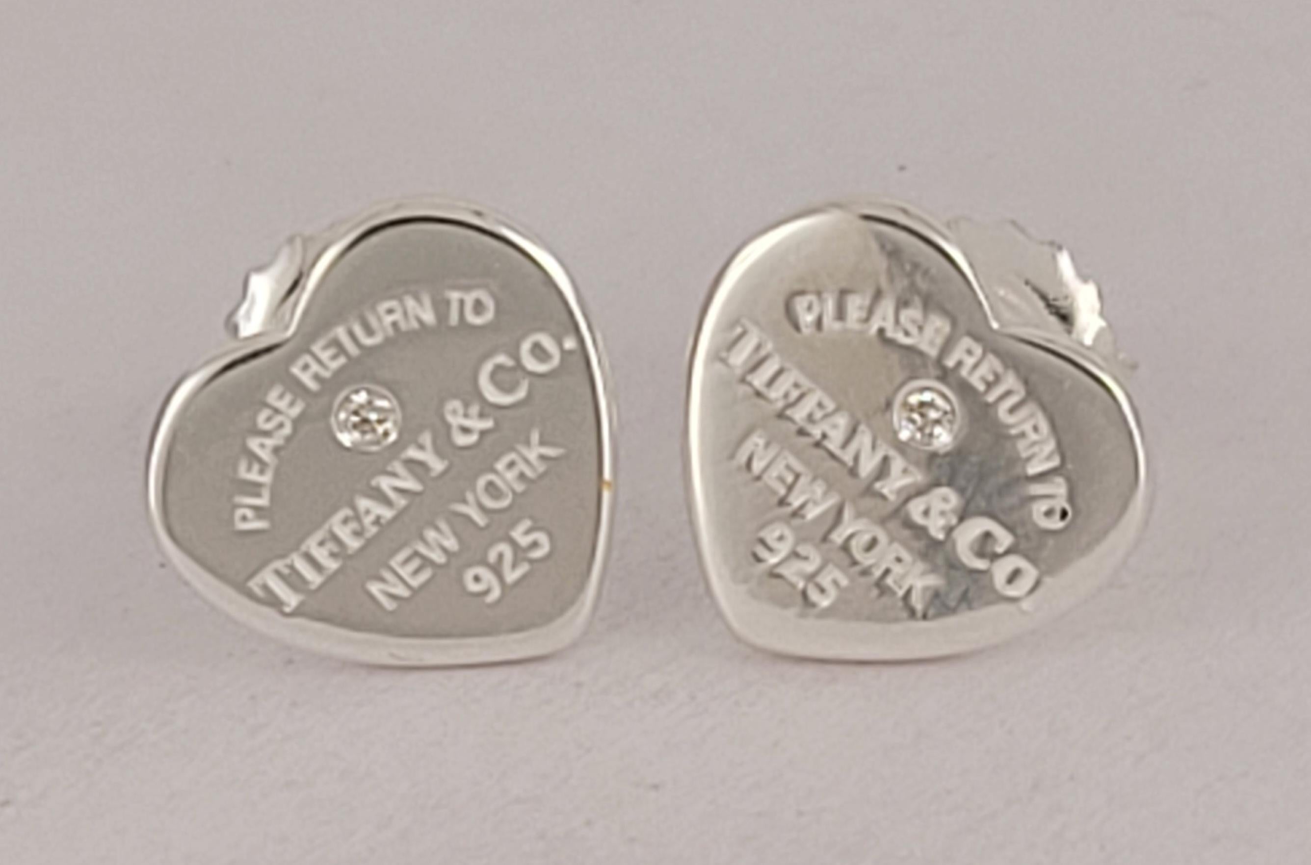 Round Cut Tiffany & Co Return To Mini Heart Diamond Silver Stud Earrings For Sale