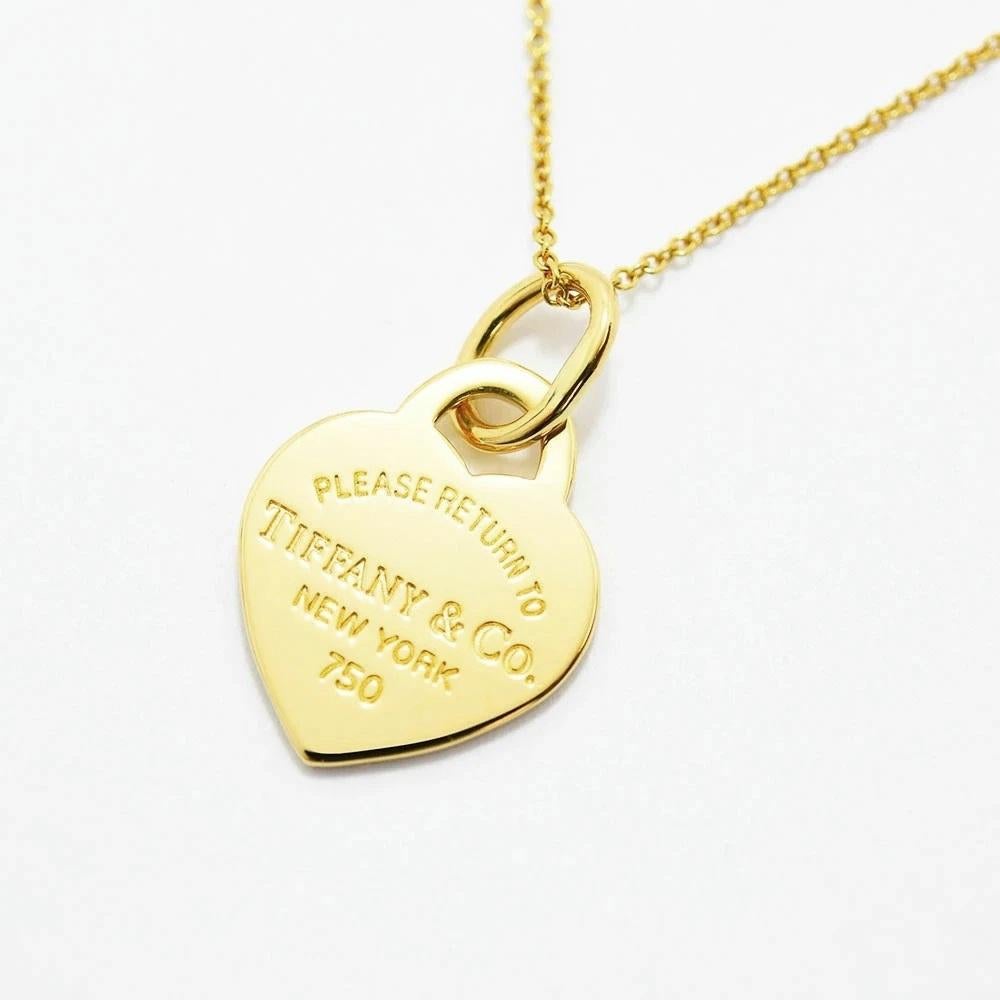 TIFFANY & Co. Ritorna alla collana con ciondolo a forma di cuore in oro Tiffany 18K 

Metallo: oro 18 carati
Catena: 16