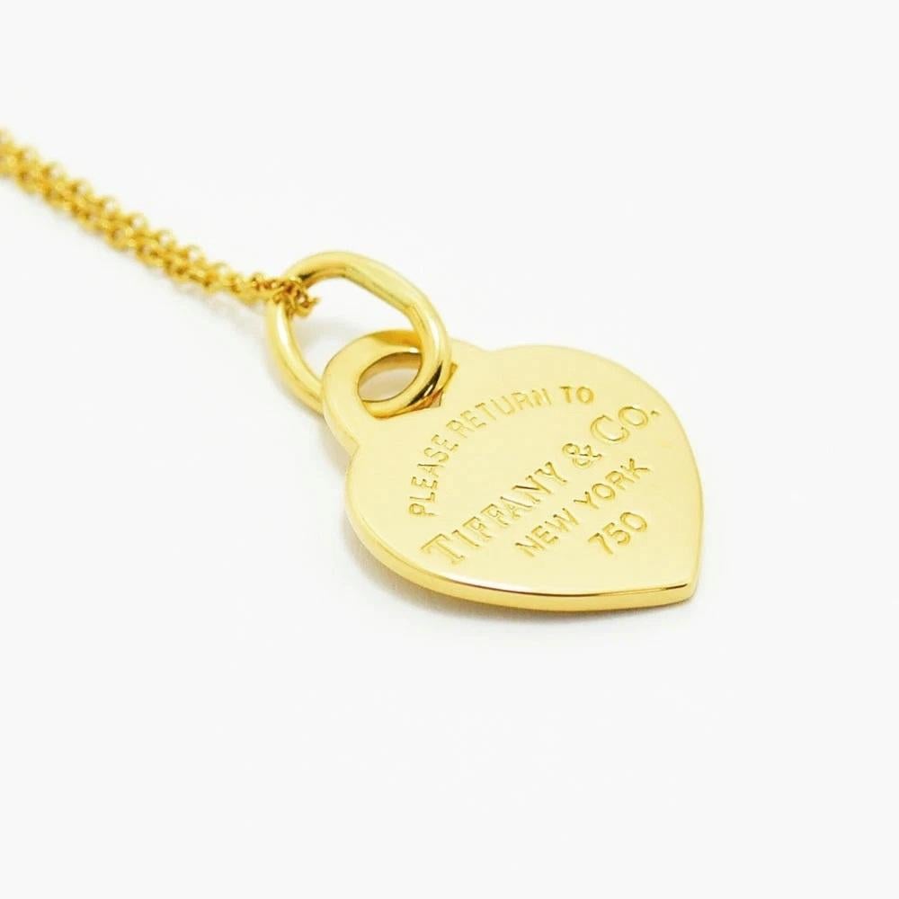 TIFFANY & Co. Ritorna alla collana con ciondolo a forma di cuore in oro Tiffany 18K In condizioni ottime in vendita a Los Angeles, CA