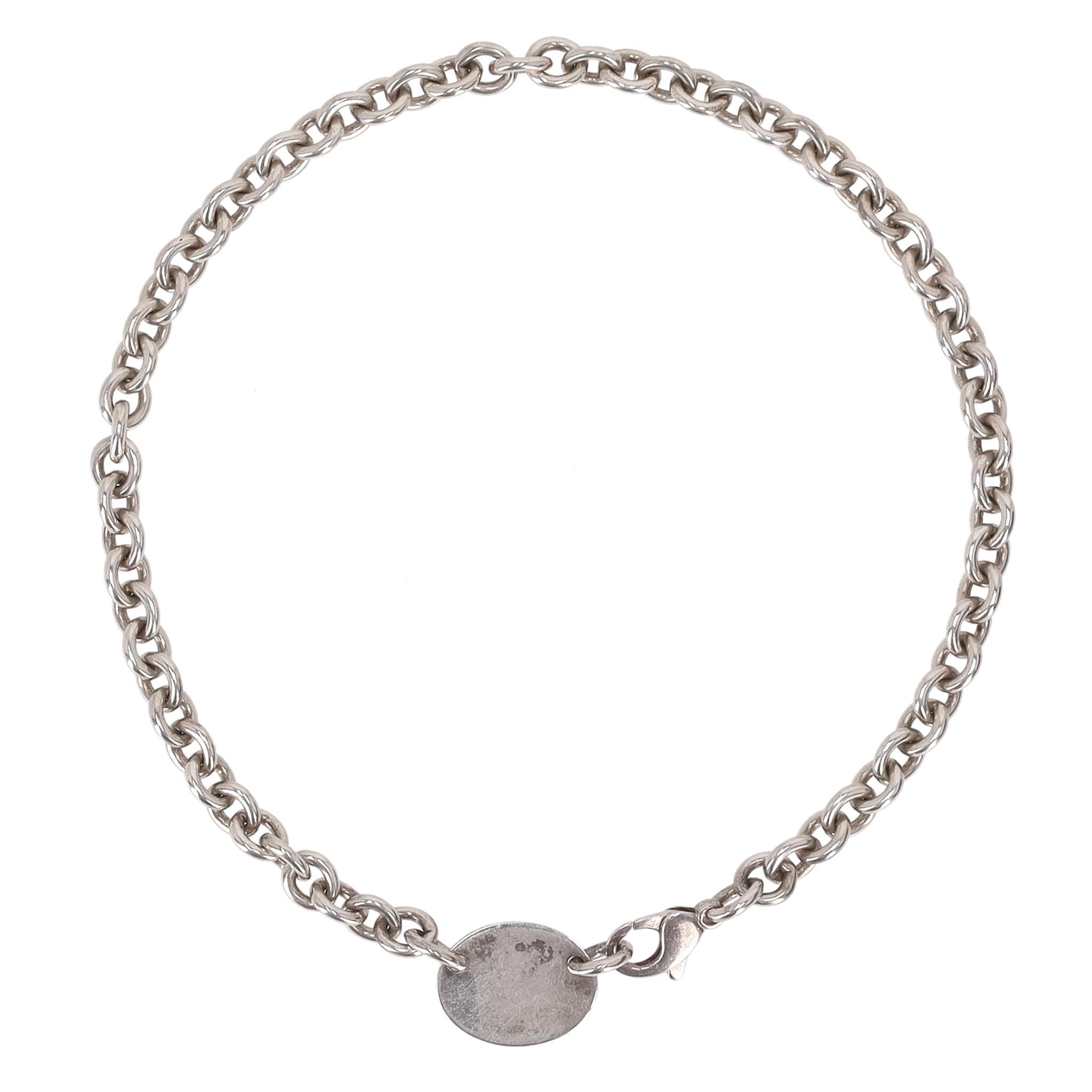 Donna Tiffany & Co. Ritorna alla collana con medaglietta ovale in argento Sterling 925 Tiffany in vendita