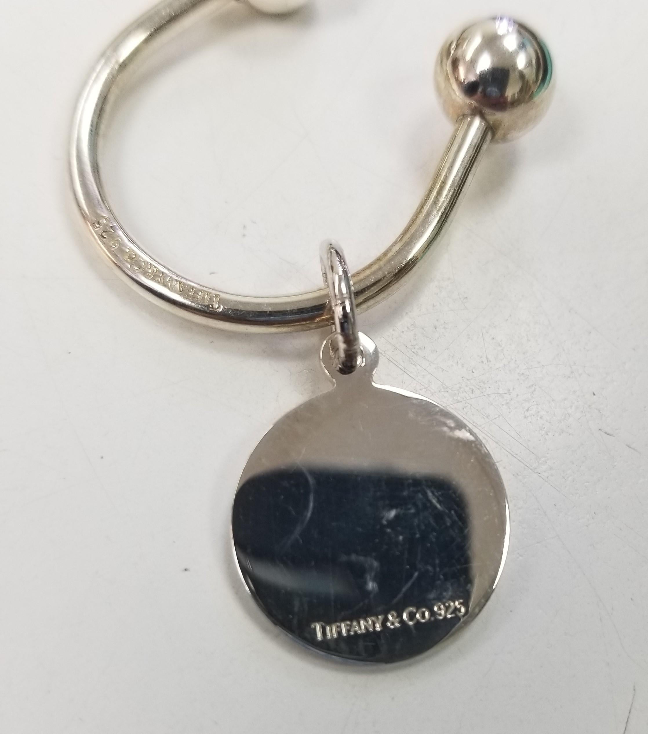 Tiffany & Co 'Return To Tiffany' Sterling Silver Key Ring In Excellent Condition For Sale In Los Angeles, CA