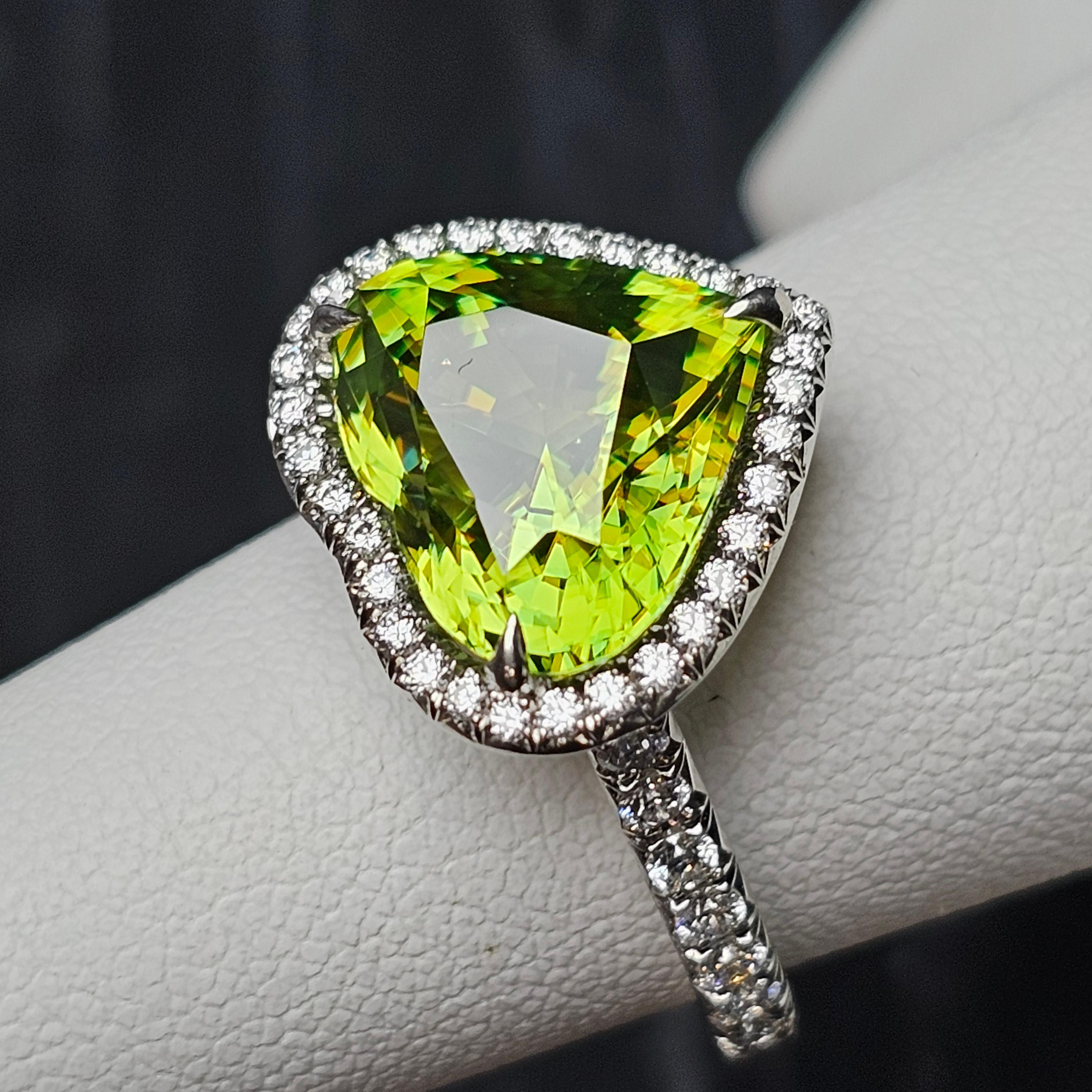 Tiffany & Co. Ring 5.87ct Sphene Heart GIA Certified Platinum Halo Diamond Sz 7 For Sale 4