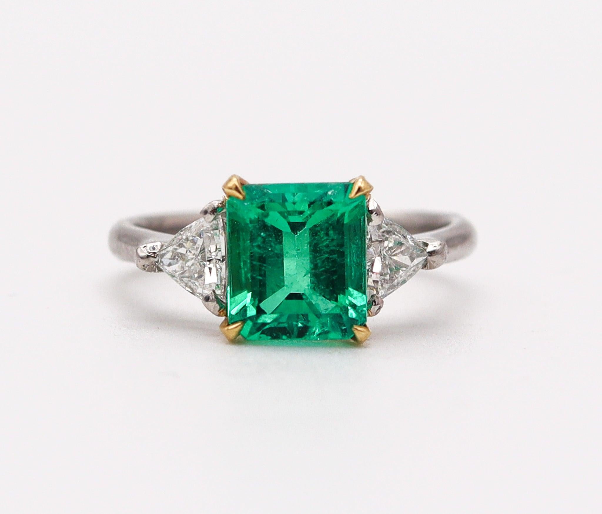 TIFFANY & CO. Anillo De Platino Y Oro De 18 Quilates Con Esmeralda Y Diamantes De 2,13 Quilates Corte trillion