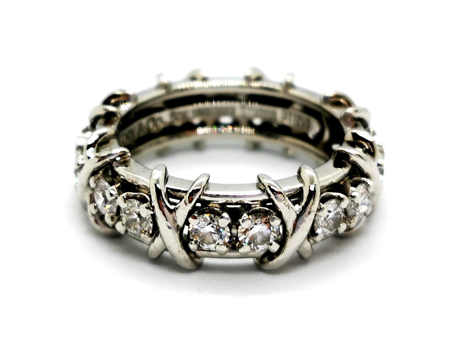 Sechzehn Stein-Platin-Diamant-Ring von Tiffany & Co im Zustand „Hervorragend“ in PARIS, FR
