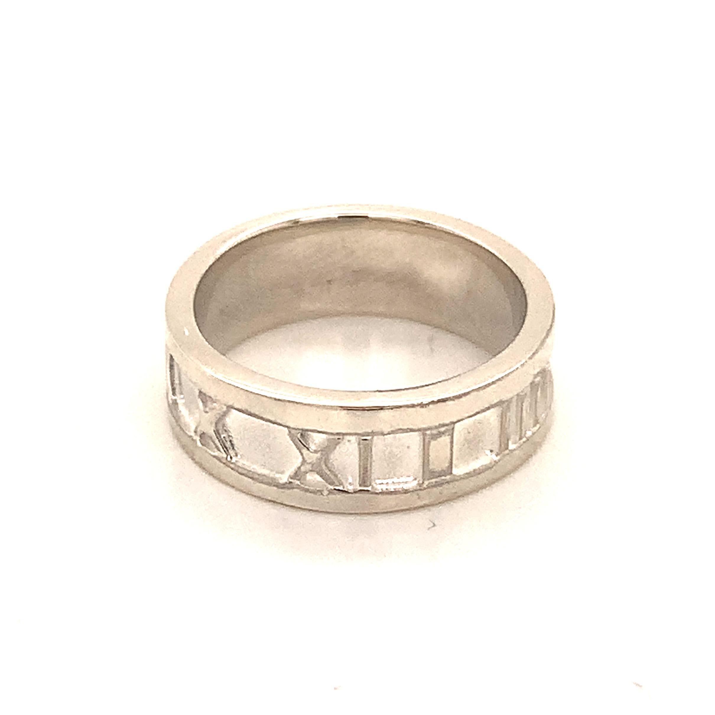 Tiffany & Co. Estate Ring Sterling Silver 4.2 Grams In Good Condition For Sale In Brooklyn, NY