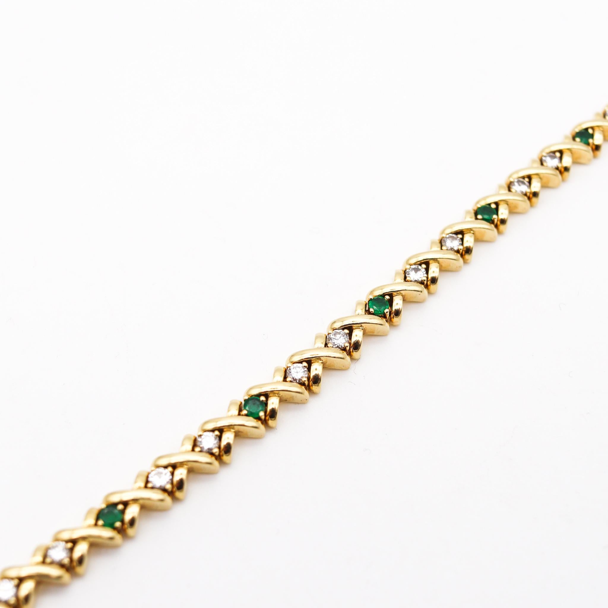 Tiffany & Co. Bracelet Riviera en or 18 carats avec 2,45 carats de diamants et émeraudes Excellent état - En vente à Miami, FL
