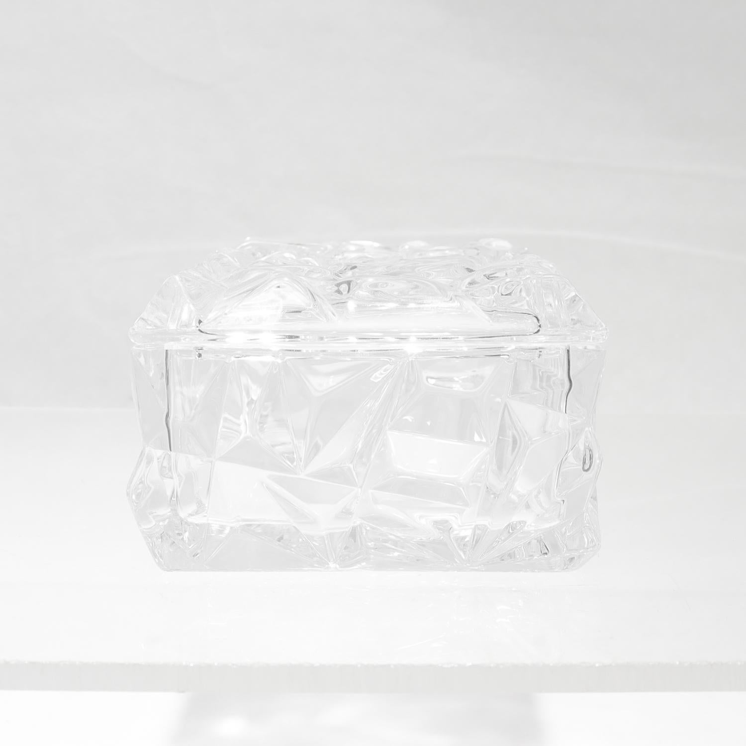 Tiffany & Co. Caja cómoda de cristal tallado con tapa 1