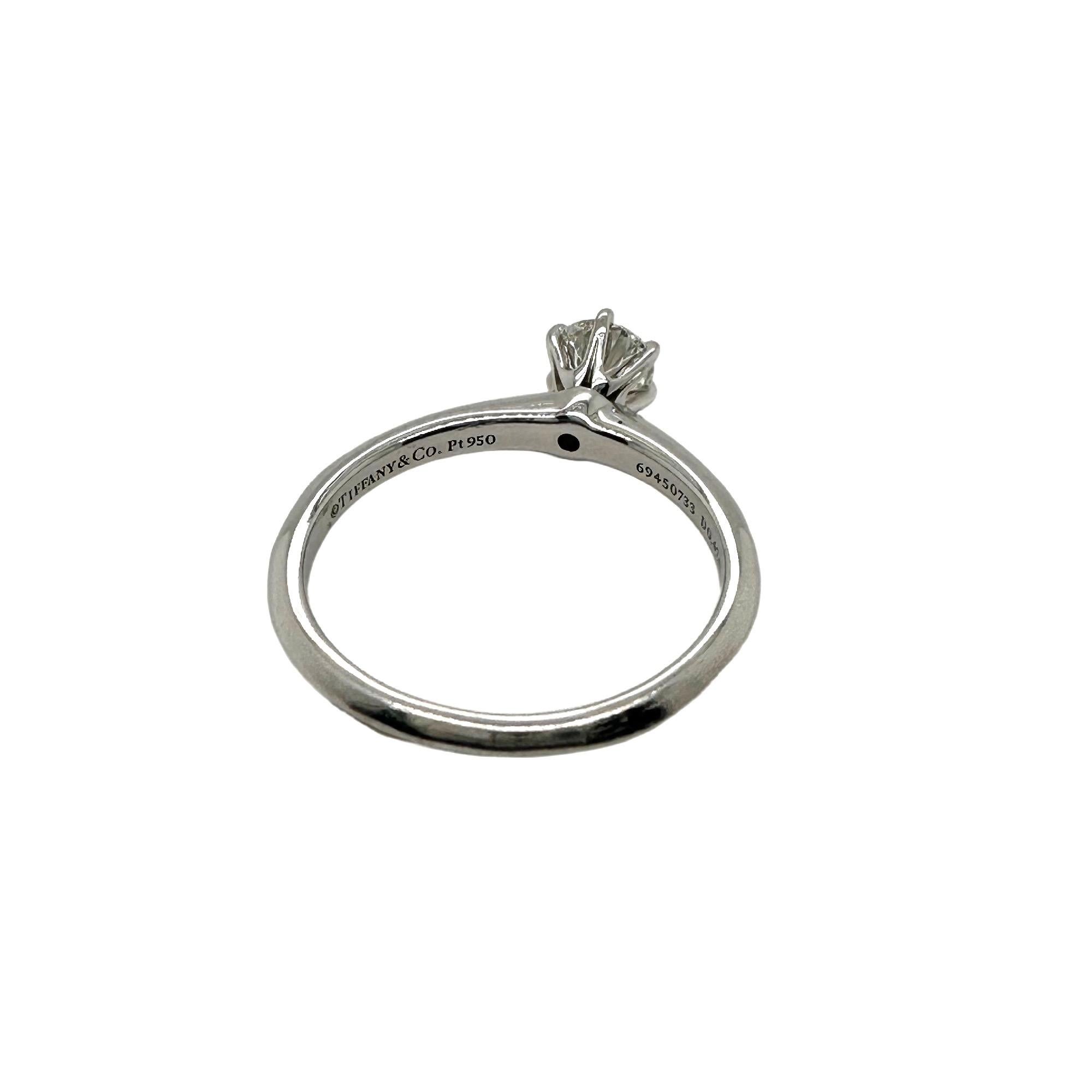 Round Cut Tiffany & Co. Round Brilliant 0.47 cts I VS1 Diamond Platinum Engagement Ring For Sale