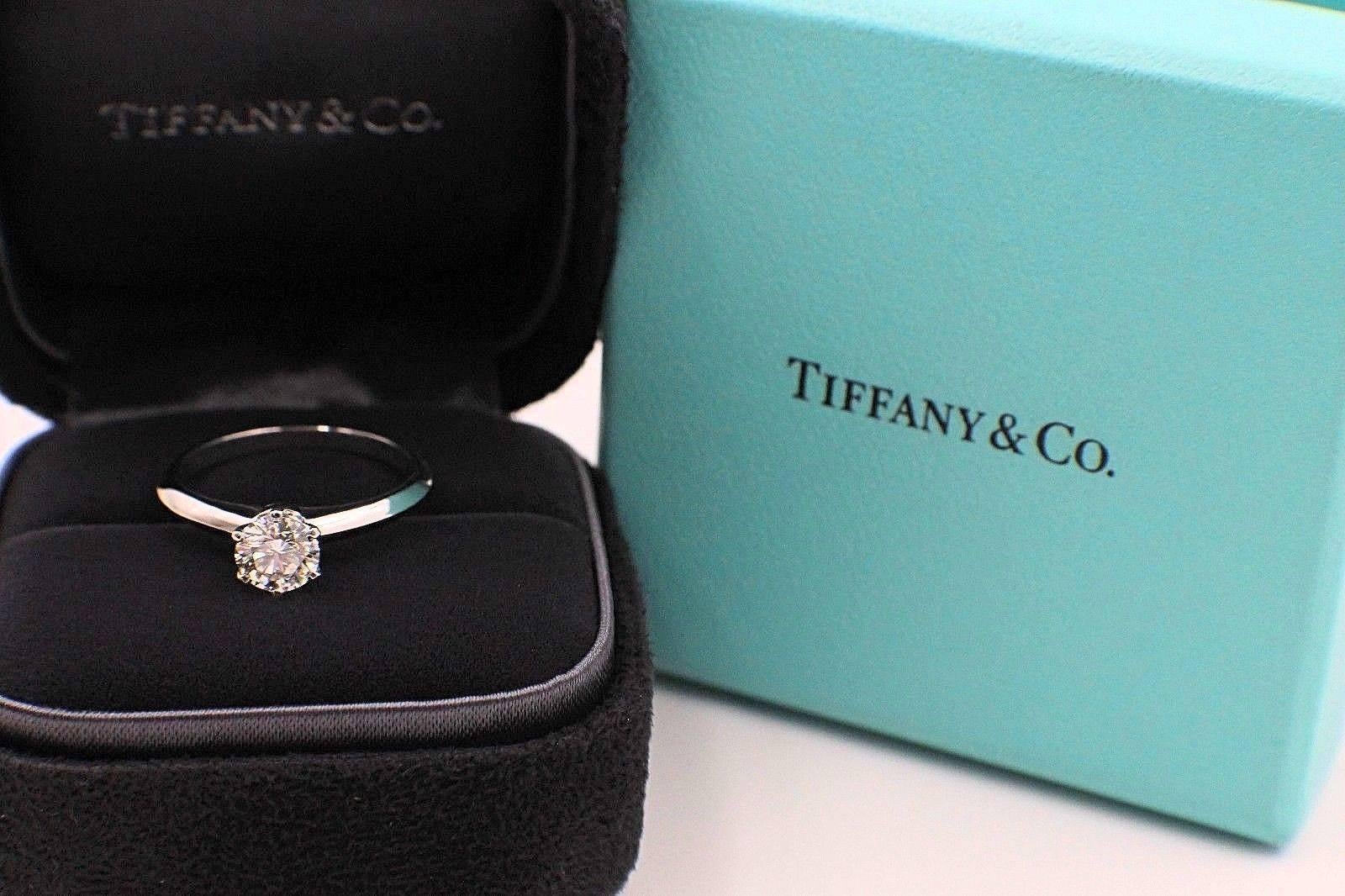 Tiffany & Co. Round Brilliant 0.70 cts H VVS2 Diamond Platinum Solitaire Ring 3