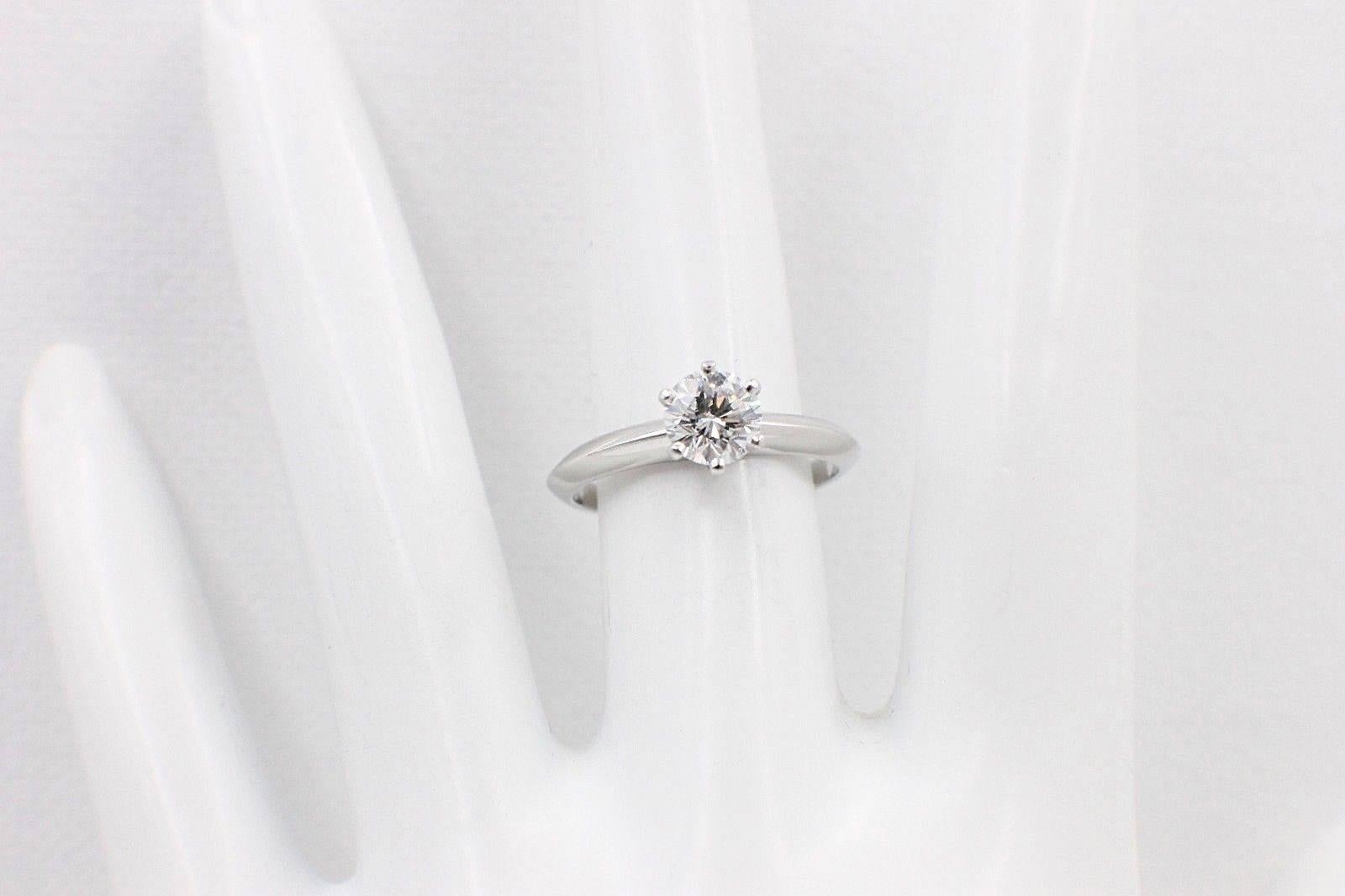 Women's Tiffany & Co. Round Brilliant 0.70 cts H VVS2 Diamond Platinum Solitaire Ring