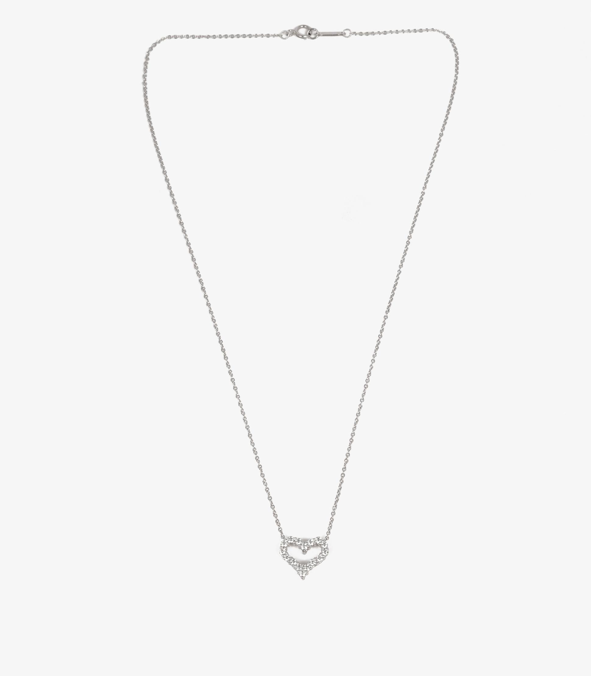 Tiffany & Co. Round Brilliant Cut Diamond Platinum Tiffany Hearts Mini Pendant In Excellent Condition For Sale In Bishop's Stortford, Hertfordshire