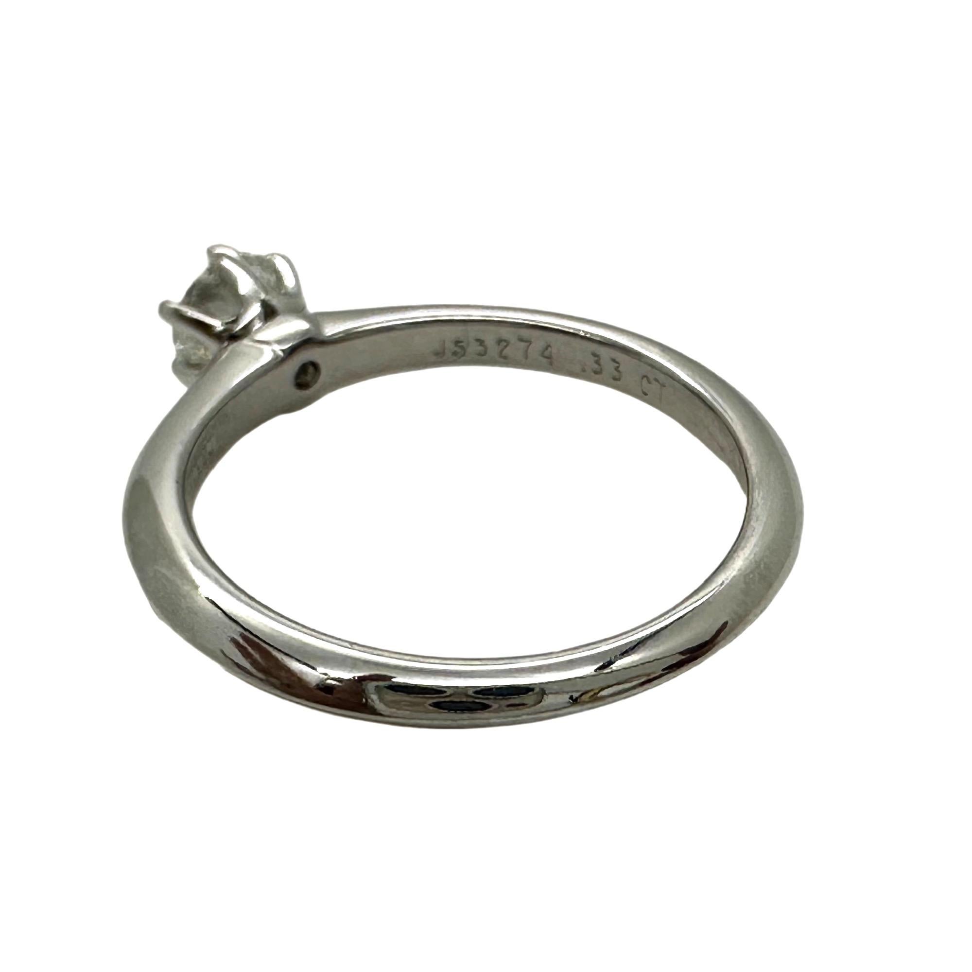 Tiffany & Co Verlobungsring mit rundem Brillanten 0,33 Karat H VS1 Solitair Platin im Angebot 7