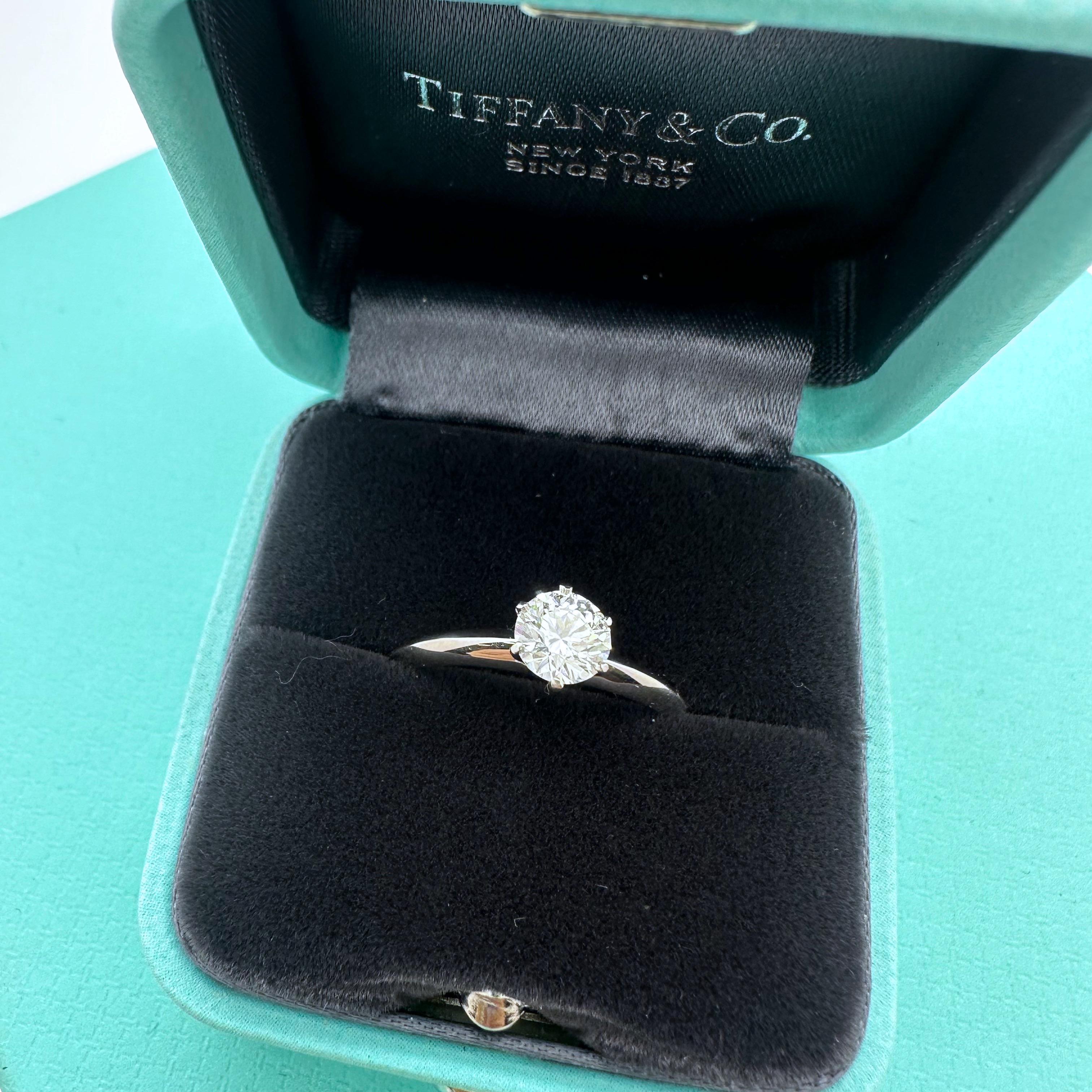 Tiffany & Co. Round Brilliant Diamond 0.57 cts G VVS1 Solitaire Engagement Ring For Sale 7