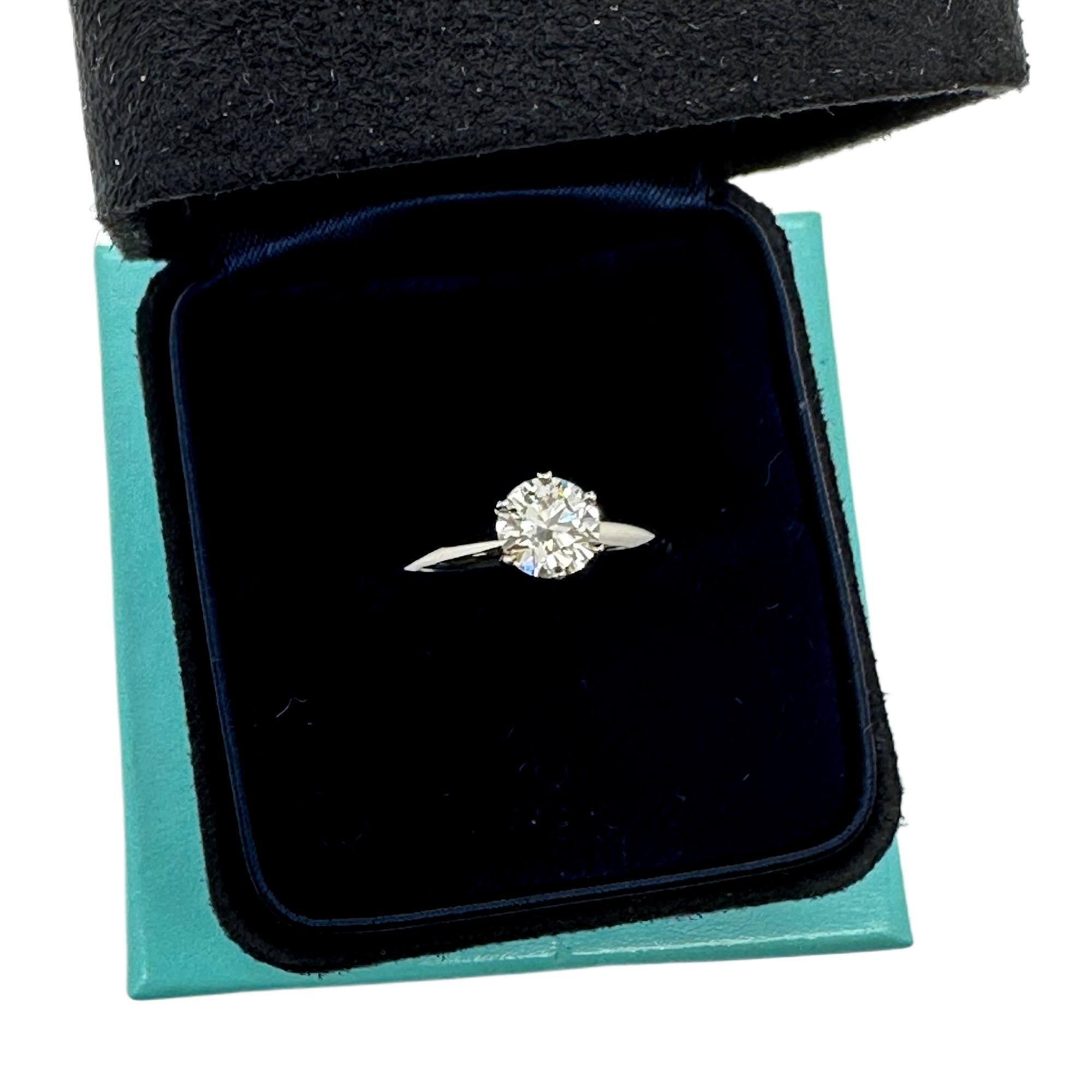 TIFFANY & CO Round Brilliant Diamond 0.75 cts I VS1 Platinum Engagement Ring For Sale 3