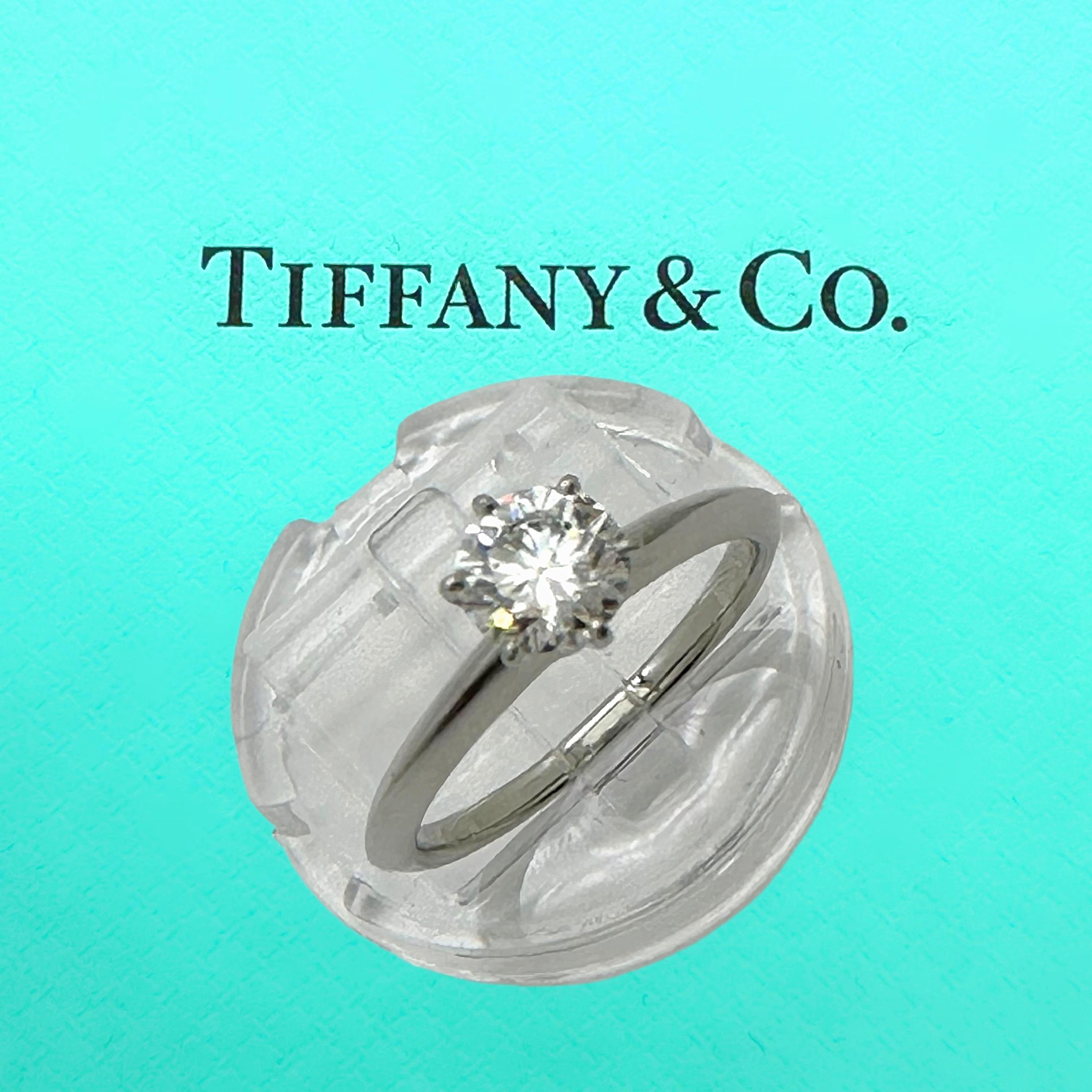 Women's or Men's Tiffany & Co. Round Brilliant Diamond 0.80 cts H VS1 Engagement Ring in Platinum For Sale