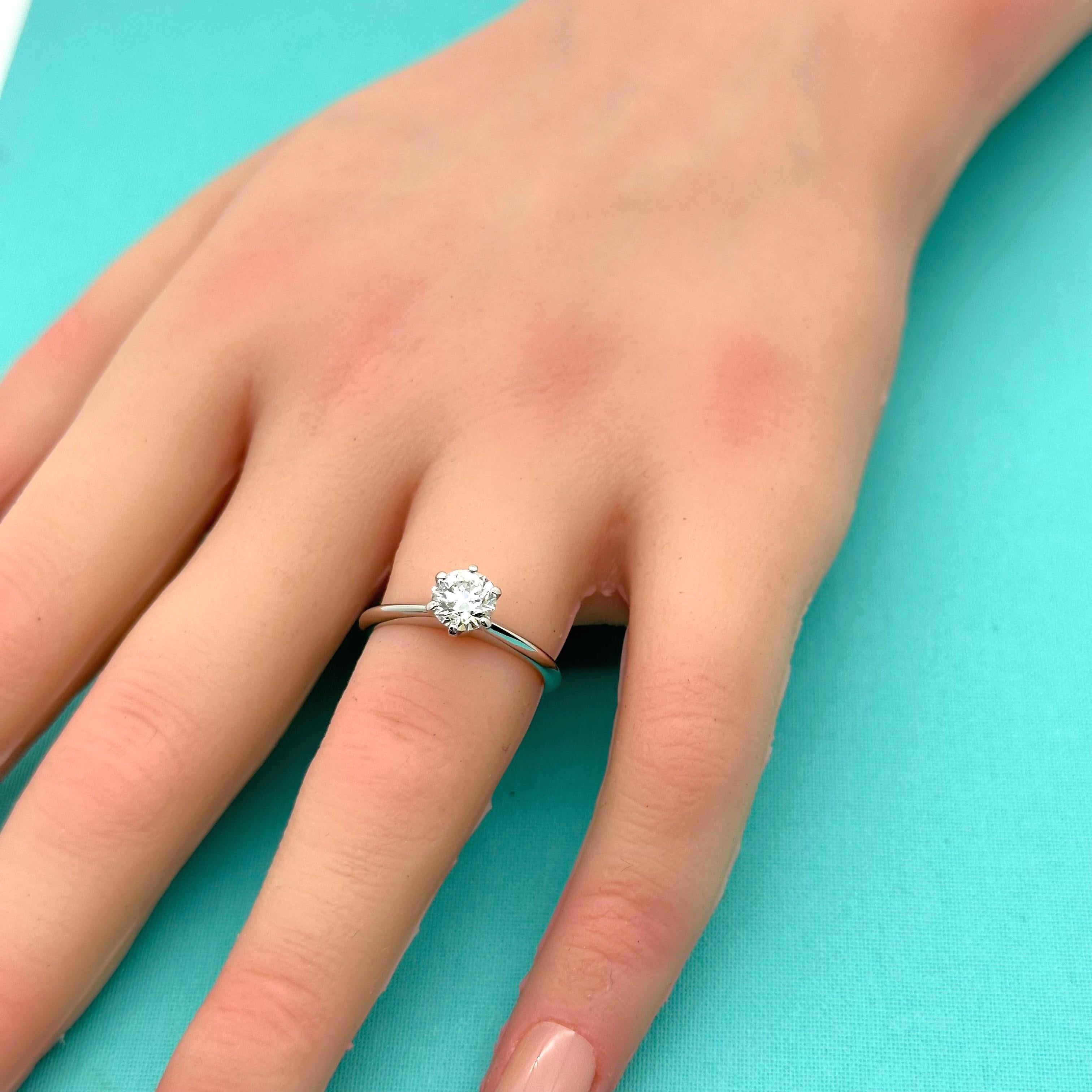Tiffany & Co Platinum Diamond Engagement Ring Round 0.84 ct H SI1 2