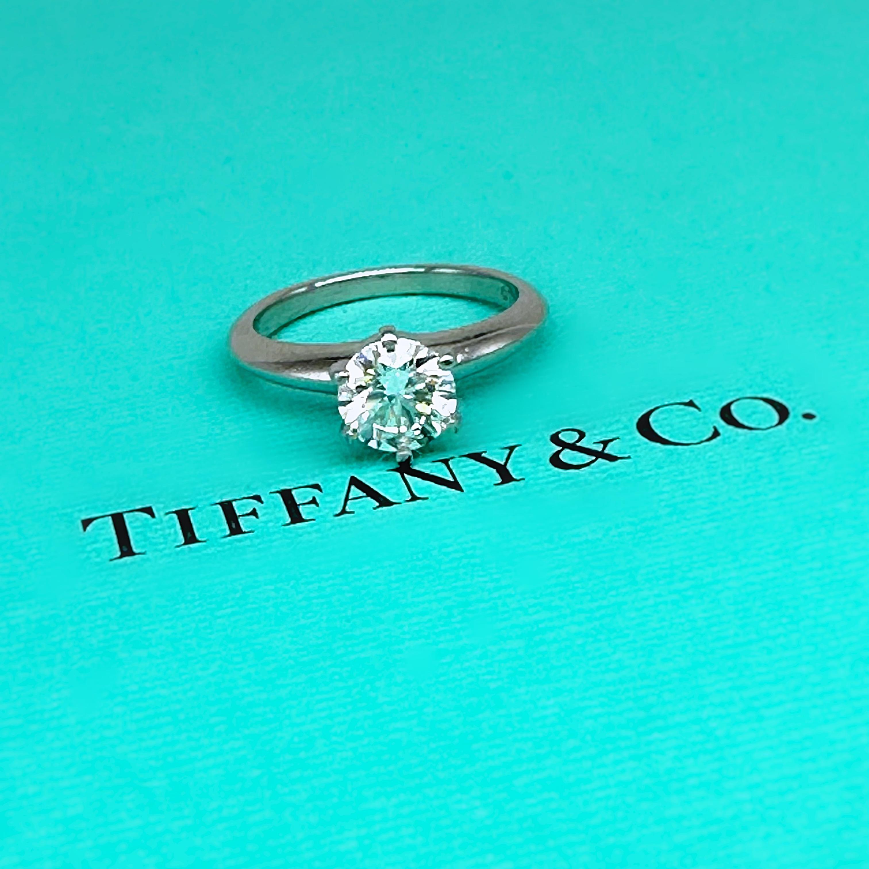 Tiffany & Co. Round Brilliant Diamond 1.05 Cts I VVS2 Engagement Ring Platinum For Sale 4