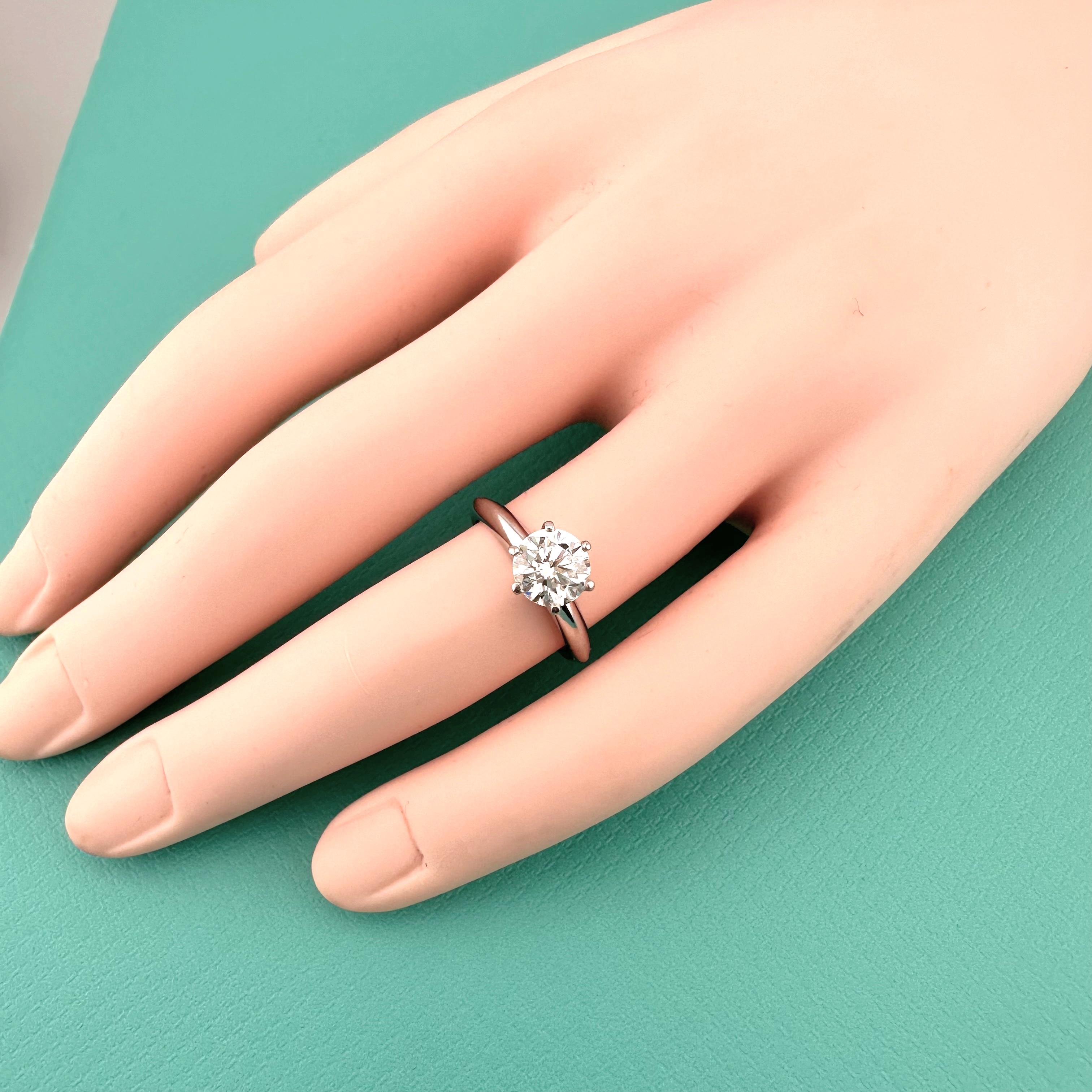 Tiffany & Co. Round Brilliant Diamond 1.22 cts I VS1 Platinum Engagement Ring For Sale 7