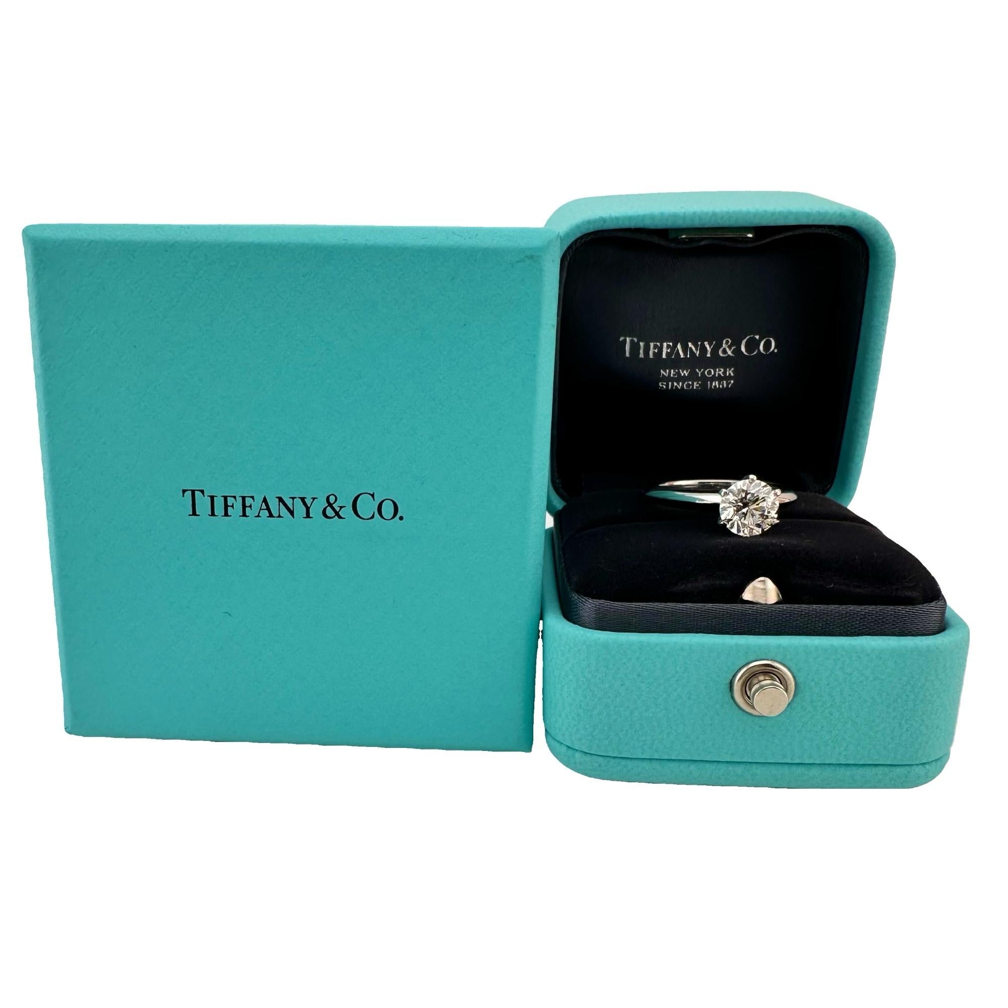 Round Cut Tiffany & Co. Round Brilliant Diamond 1.22 cts I VS1 Platinum Engagement Ring For Sale
