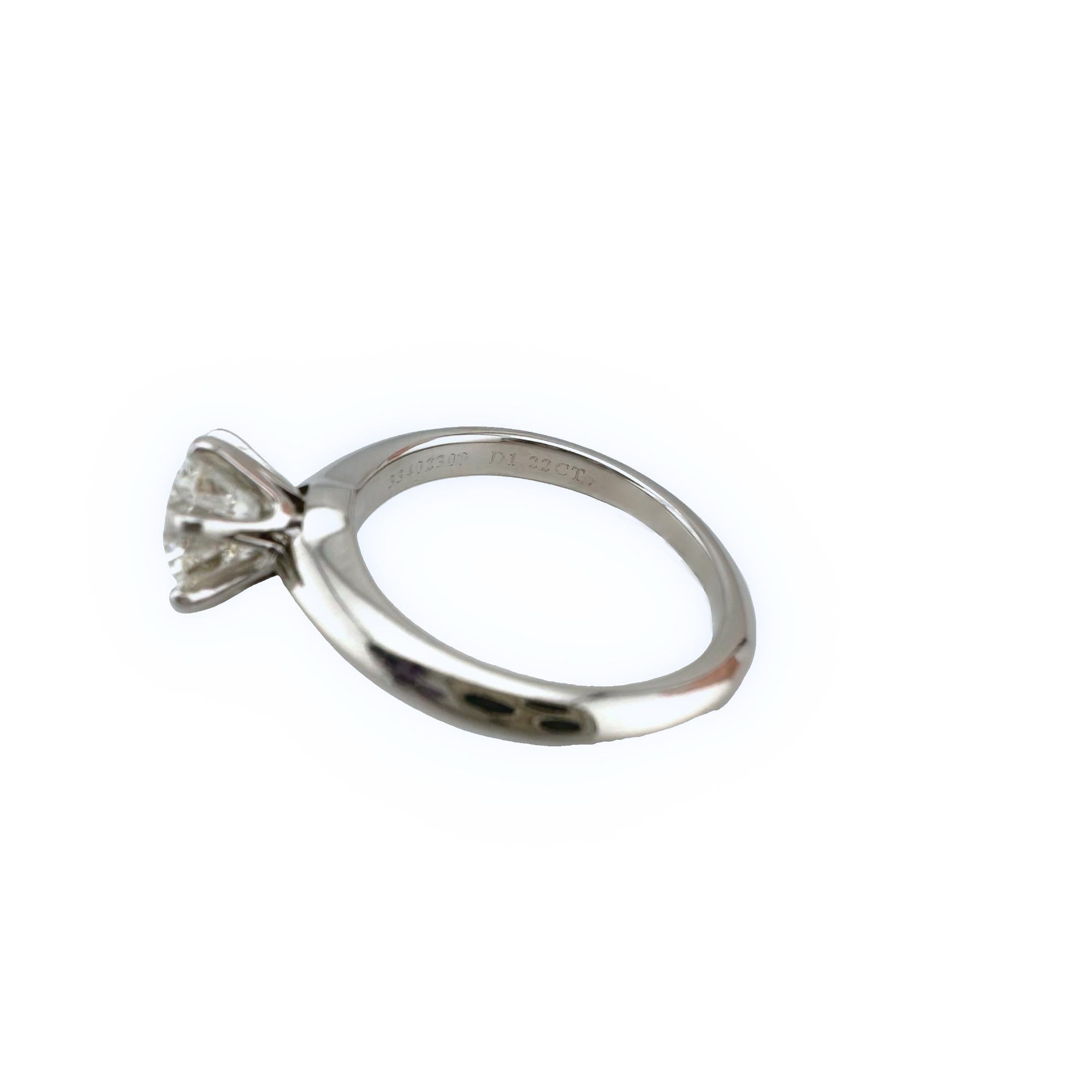 Tiffany & Co. Round Brilliant Diamond 1.22 cts I VS1 Platinum Engagement Ring In Excellent Condition For Sale In San Diego, CA