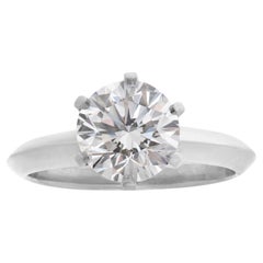 Tiffany & Co. Bague en diamant rond brillant de 1,53 carat de couleur E et de puret VVS2