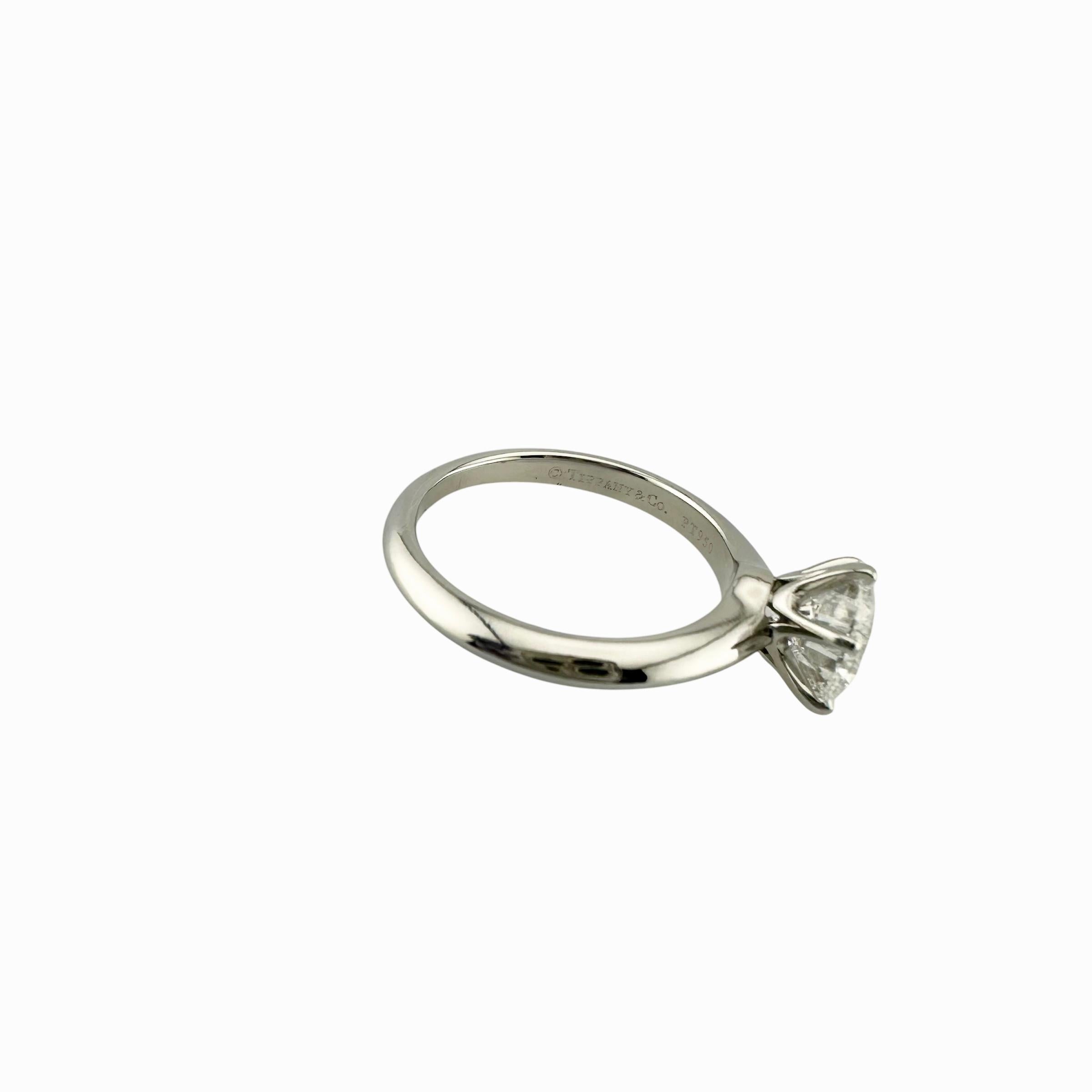 Tiffany & Co. Anello di fidanzamento con diamante tondo Brilliante 1,60 carati D VS2 PLAT in vendita 6