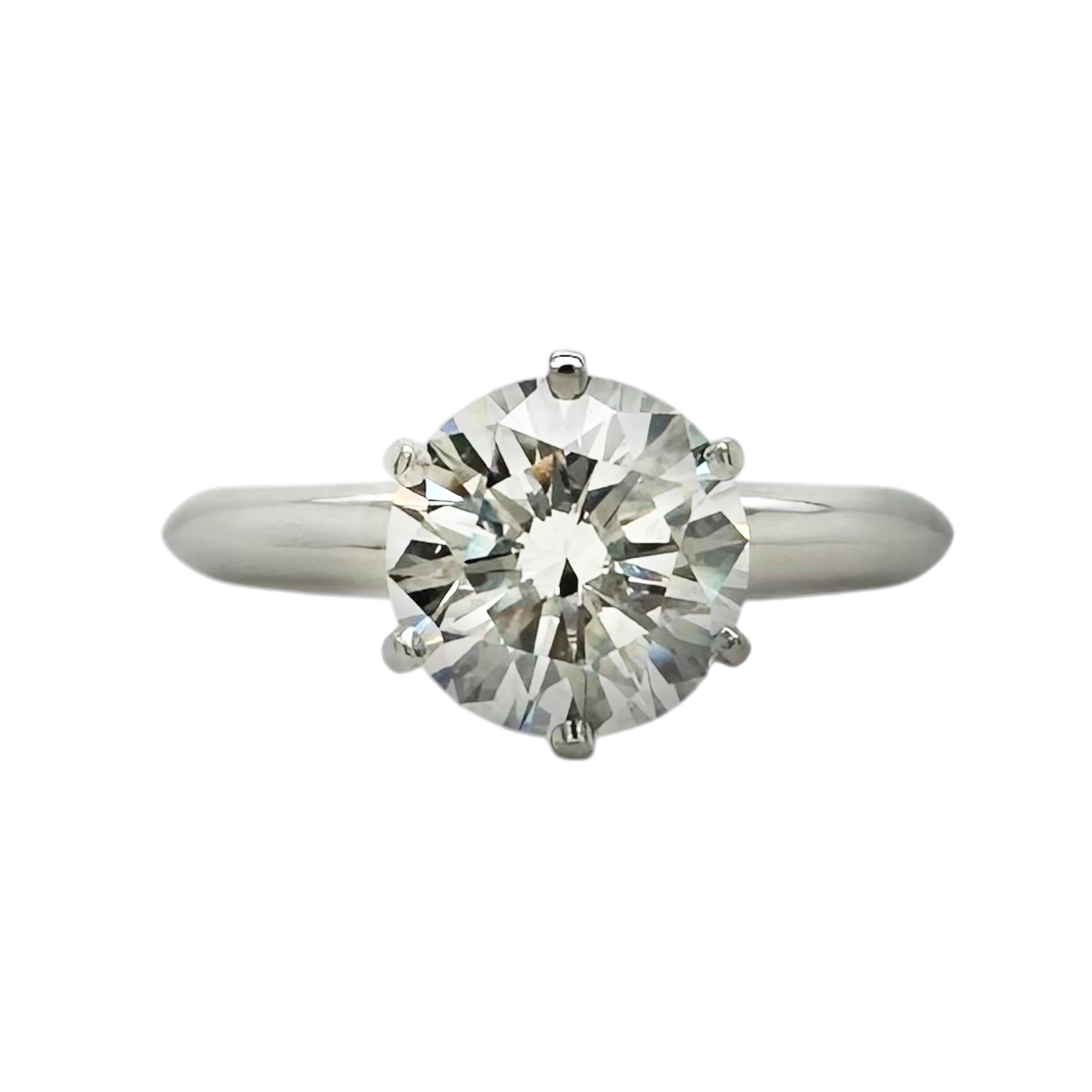 Tiffany & Co. Anello di fidanzamento con diamante tondo Brilliante 1,60 carati D VS2 PLAT in vendita 9