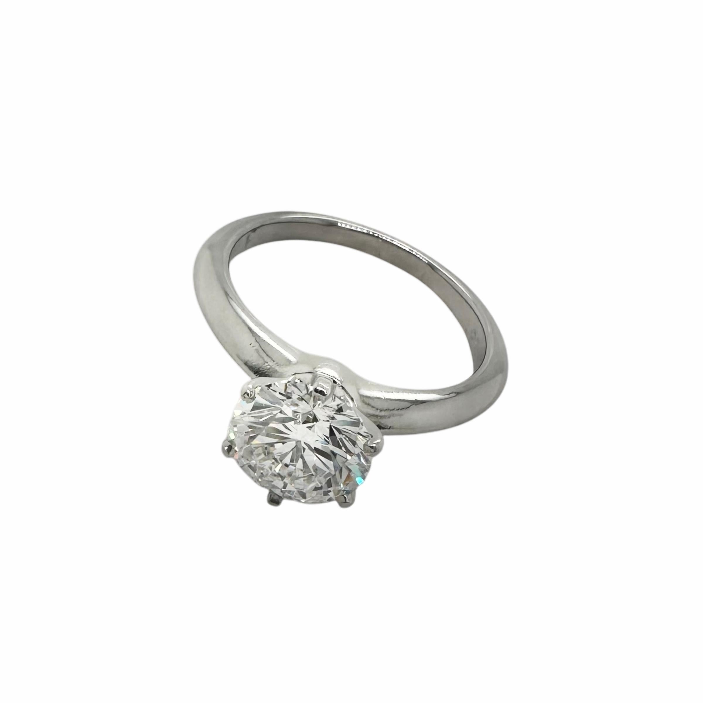 Tiffany & Co. Anello di fidanzamento con diamante tondo Brilliante 1,60 carati D VS2 PLAT in vendita 10