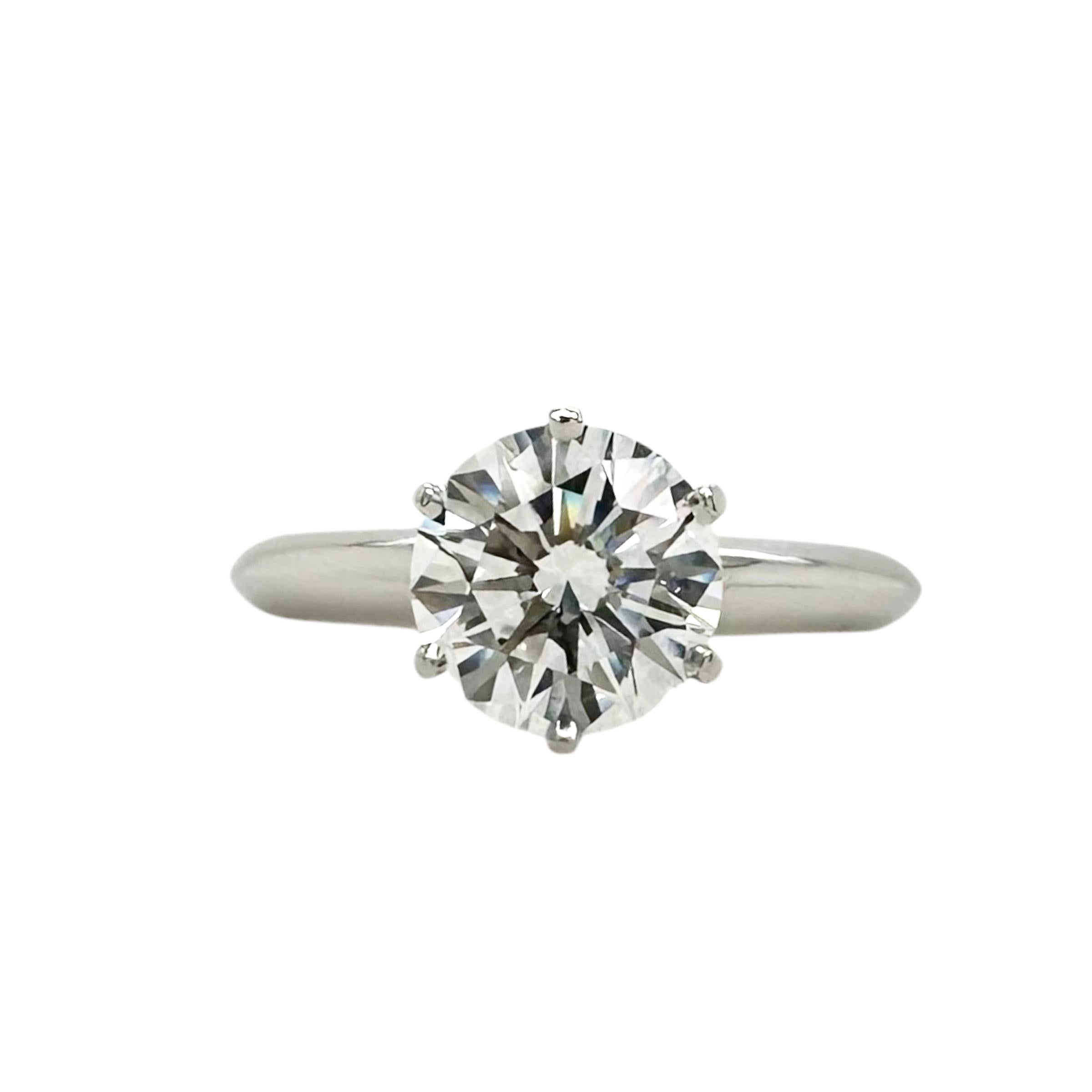 Tiffany & Co. Anello di fidanzamento con diamante tondo Brilliante 1,60 carati D VS2 PLAT in vendita 11