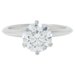Tiffany & Co. Bague de fiançailles vintage avec solitaire en platine et diamant brillant rond