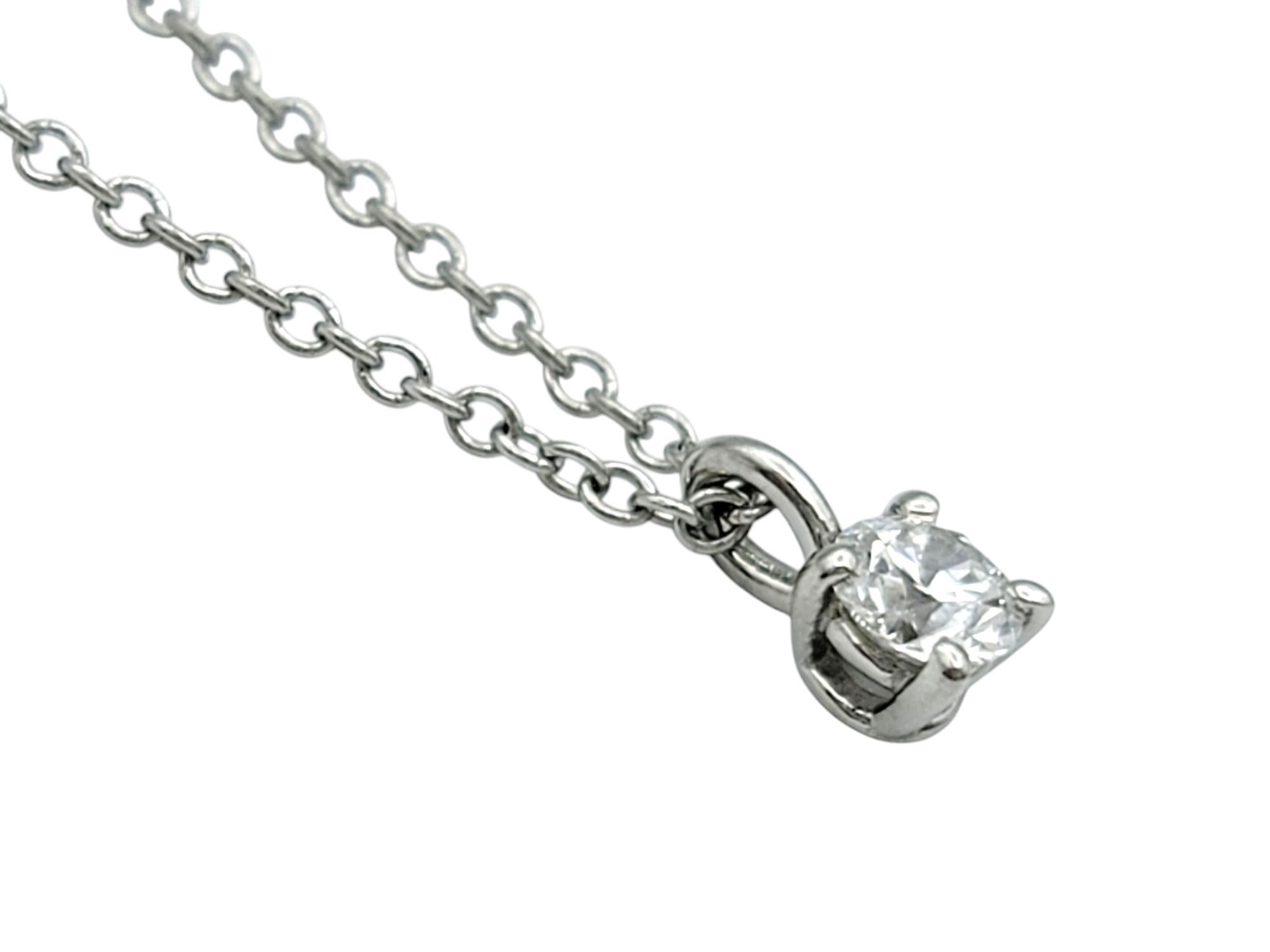 Tiffany & Co. Collar Colgante Solitario de Platino con Diamante Brillante Redondo Contemporáneo en venta