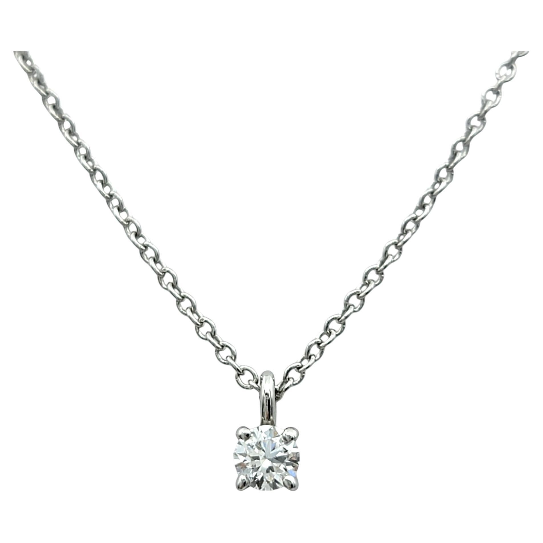 Tiffany & Co. Collar Colgante Solitario de Platino con Diamante Brillante Redondo
