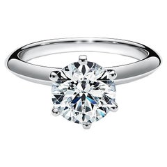 Tiffany & Co. Bague solitaire en platine avec diamant rond