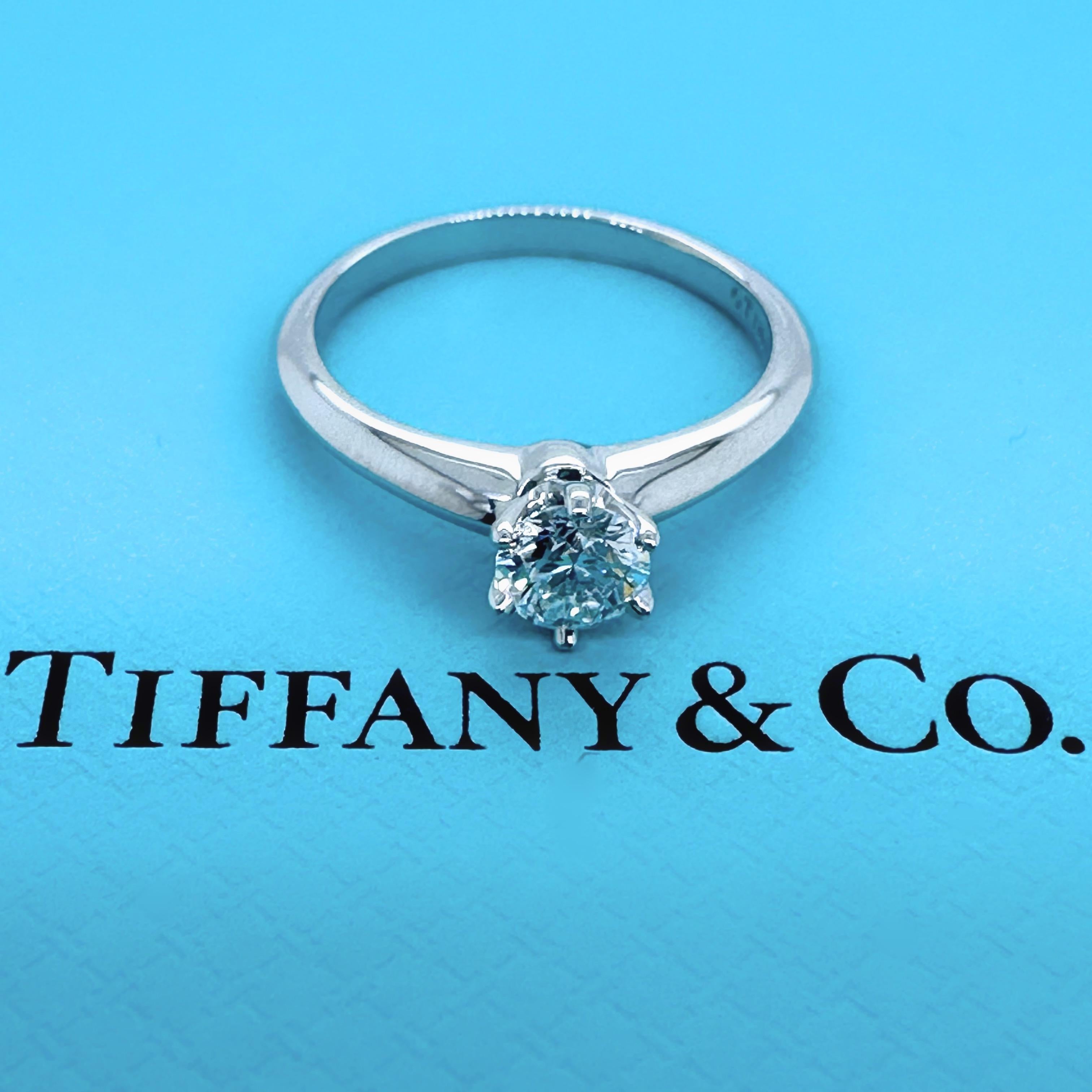 Tiffany & Co. Round Diamond 0.37 Cts F VVS1 Solitaire Engagement Ring Platinum For Sale 4