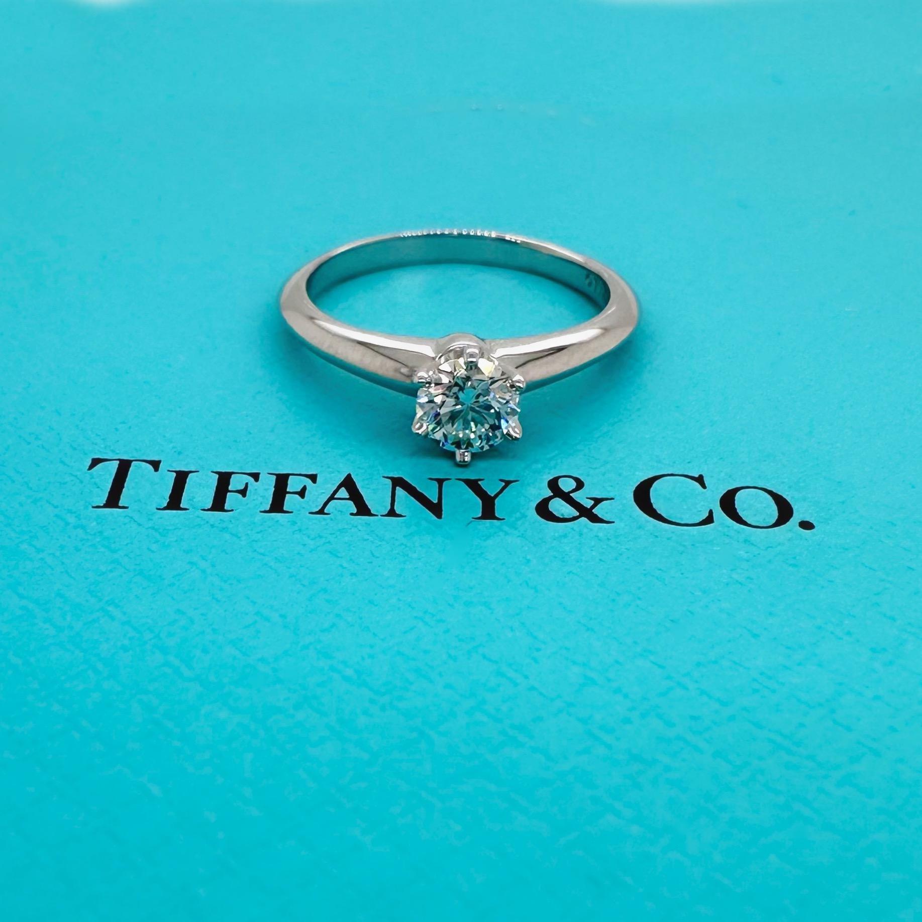 Tiffany & Co. Round Diamond 0.37 Cts F VVS1 Solitaire Engagement Ring Platinum For Sale 7